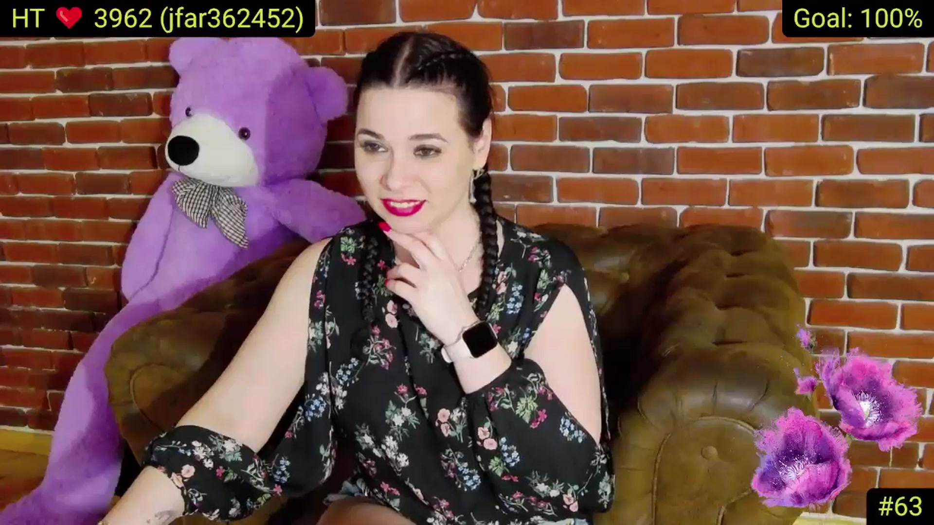 Gallery image thumbnail from AliciaKristal's myfreecams stream on, 04/04/2025, 22:08 image 16 of 20