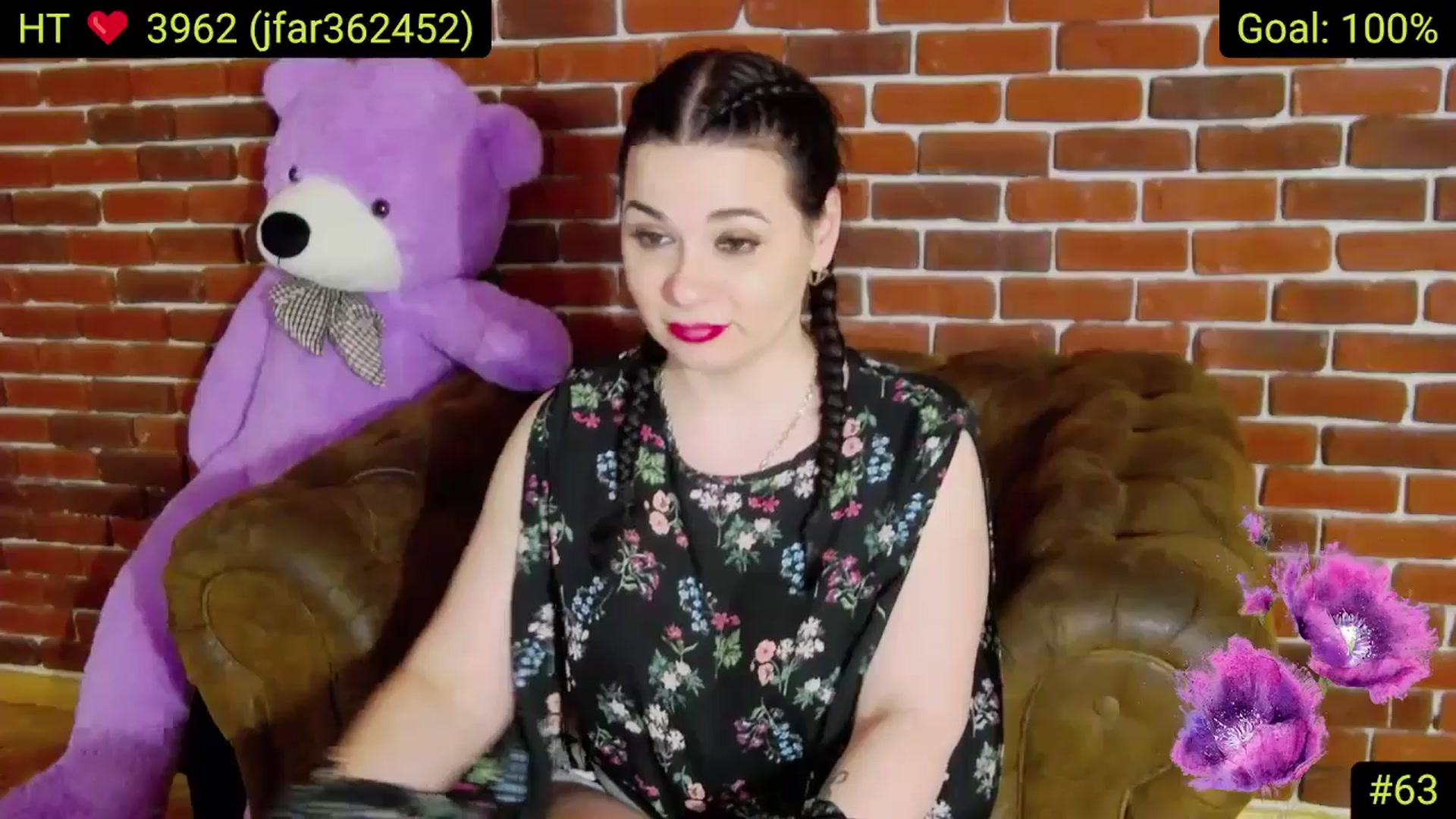 Gallery image thumbnail from AliciaKristal's myfreecams stream on, 04/04/2025, 22:08 image 18 of 20