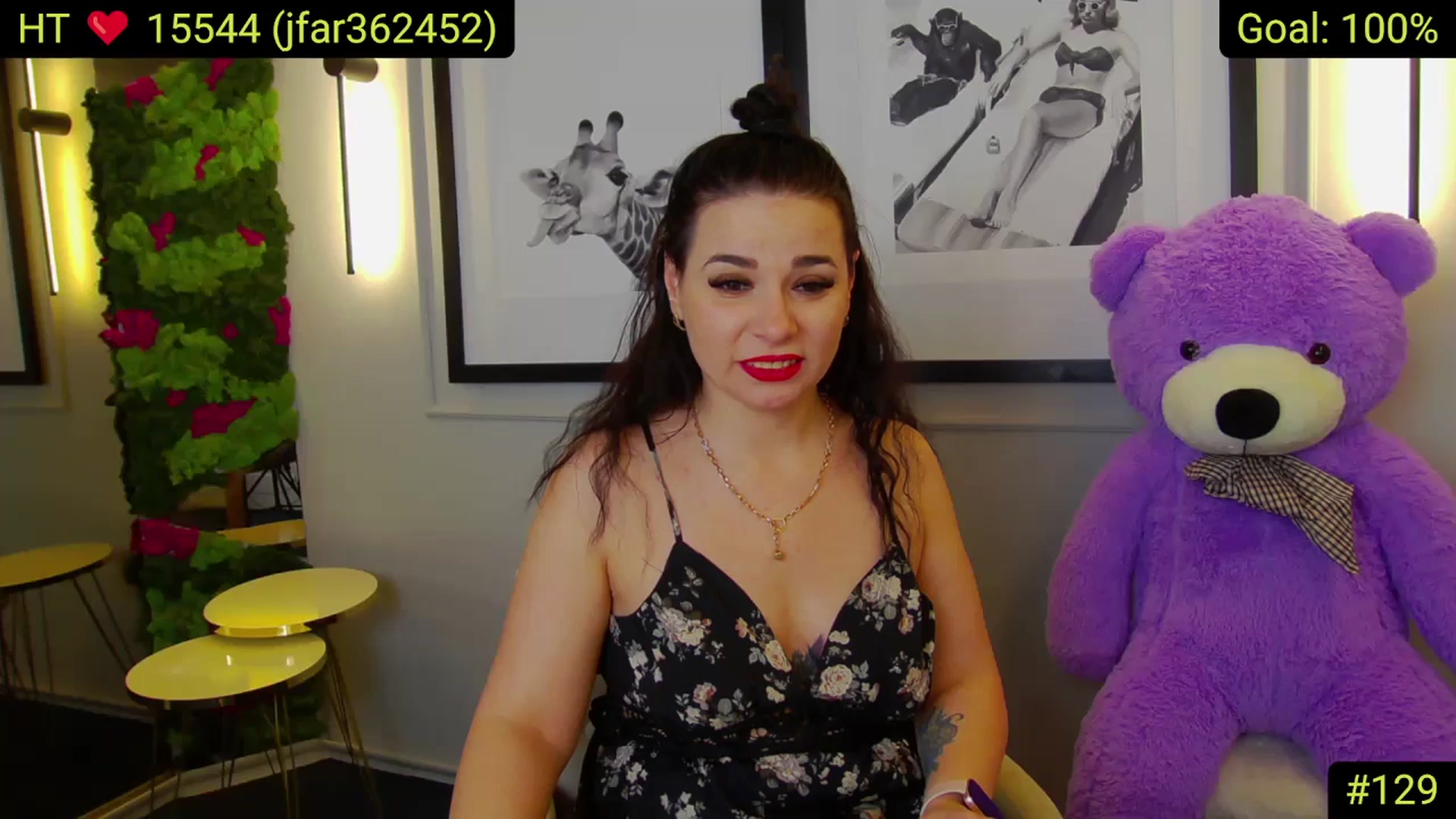 Gallery image thumbnail from AliciaKristal's myfreecams stream on, 04/08/2025, 23:18 image 3 of 20