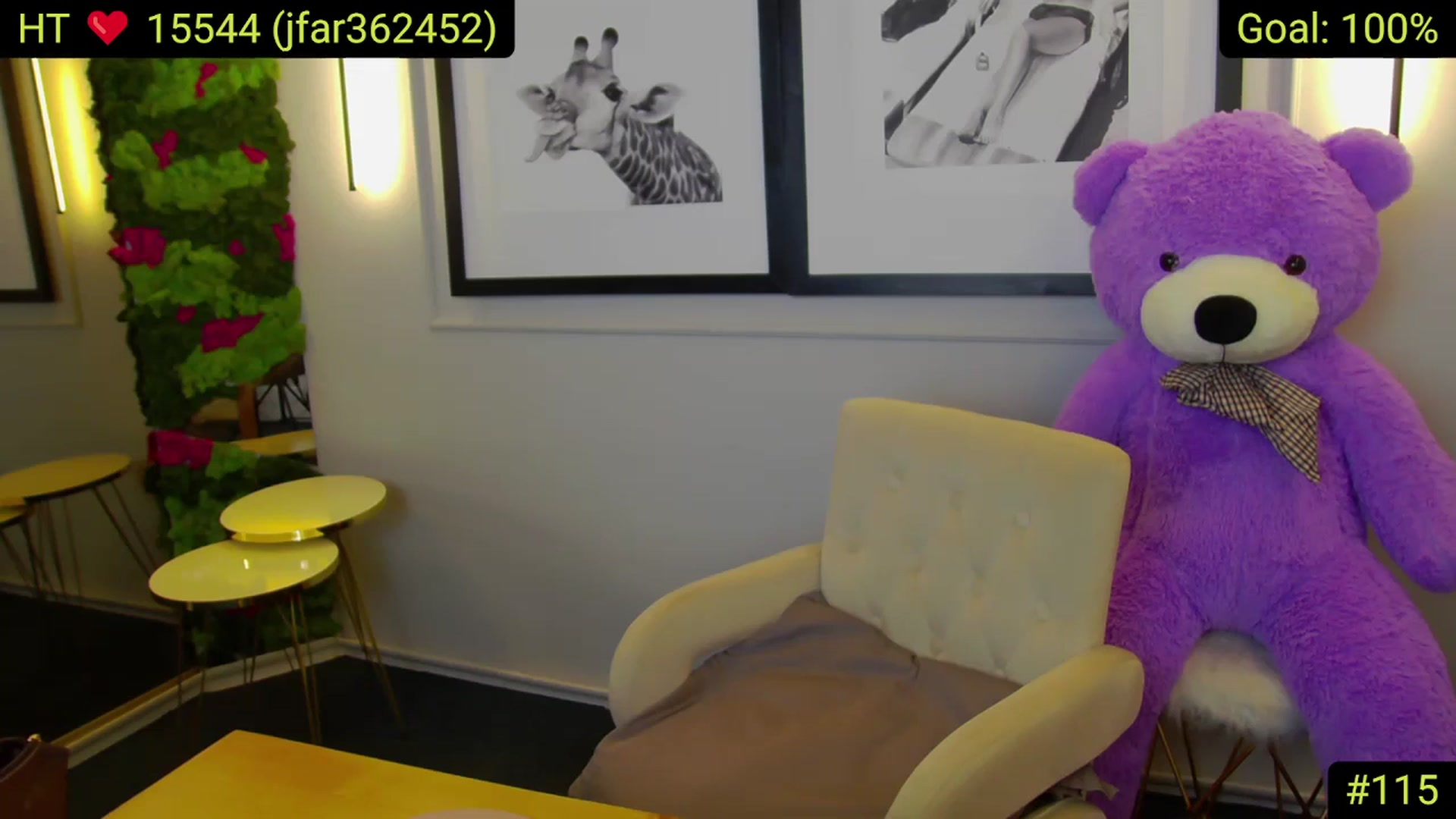 Gallery image thumbnail from AliciaKristal's myfreecams stream on, 04/08/2025, 23:18 image 14 of 20
