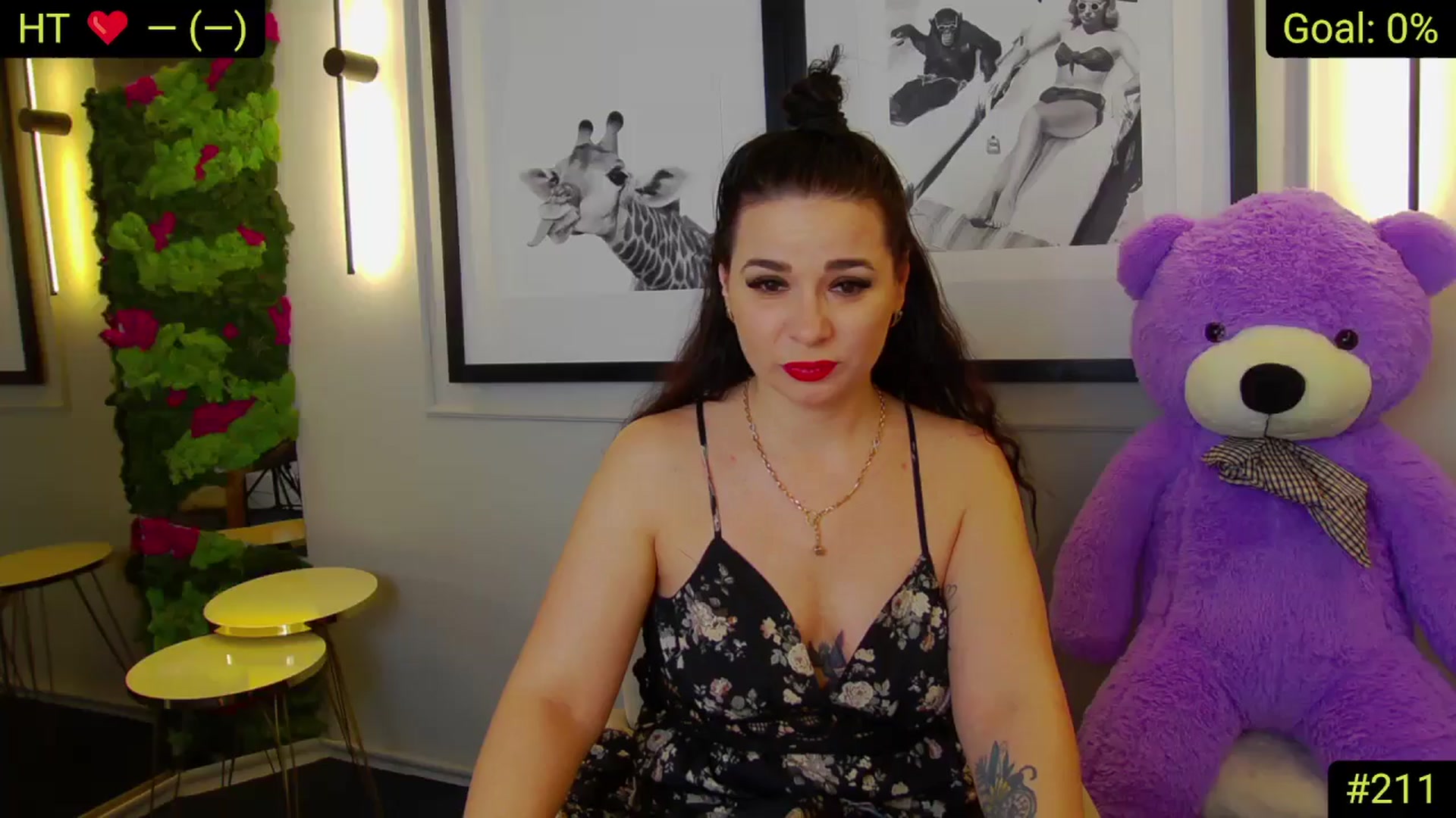 Gallery image thumbnail from AliciaKristal's myfreecams stream on, 04/08/2025, 23:18 image 1 of 20