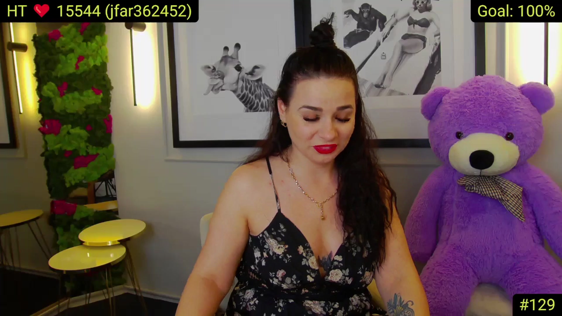 Gallery image thumbnail from AliciaKristal's myfreecams stream on, 04/08/2025, 23:18 image 2 of 20
