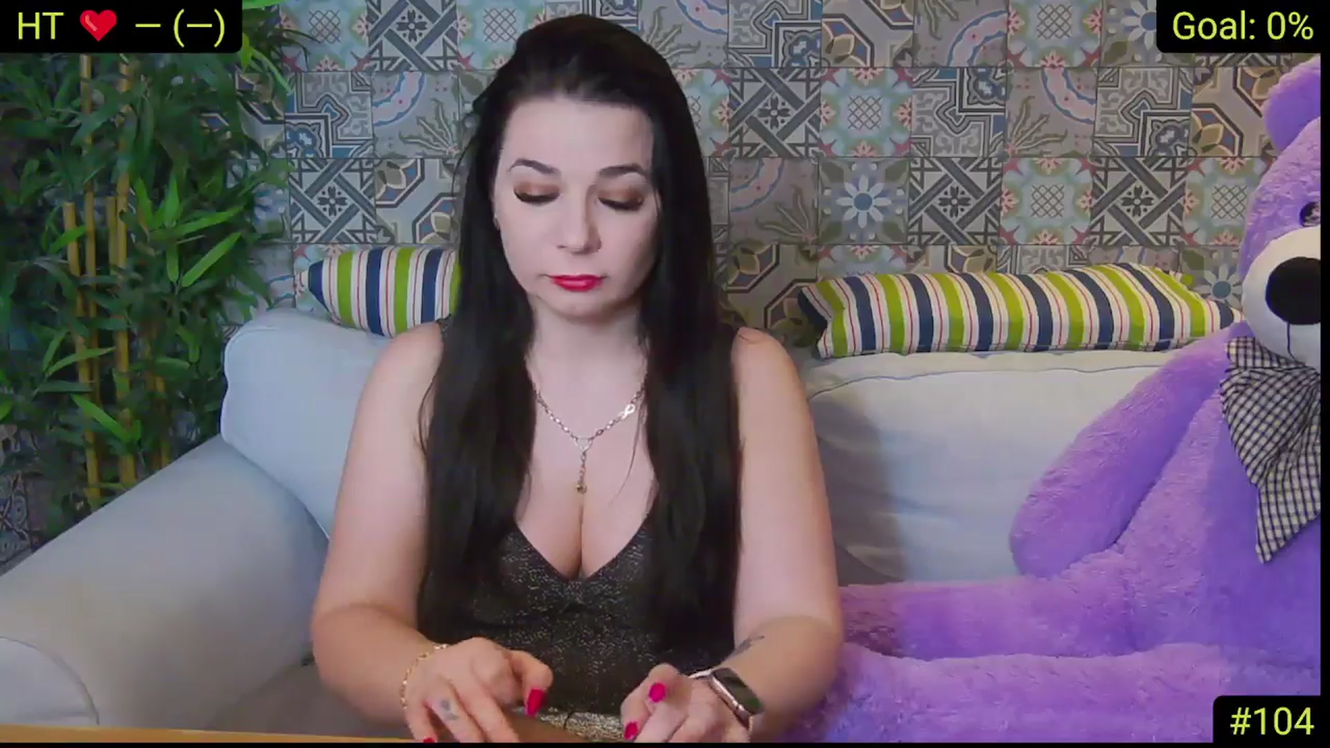 Gallery image thumbnail from AliciaKristal's myfreecams stream on, 04/10/2025, 22:40 image 6 of 20