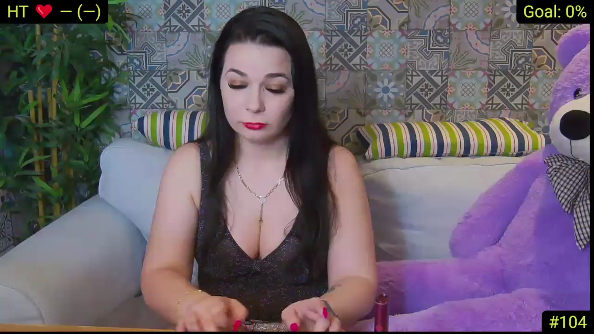Gallery image thumbnail from AliciaKristal's myfreecams stream on, 04/10/2025, 22:40 image 2 of 20