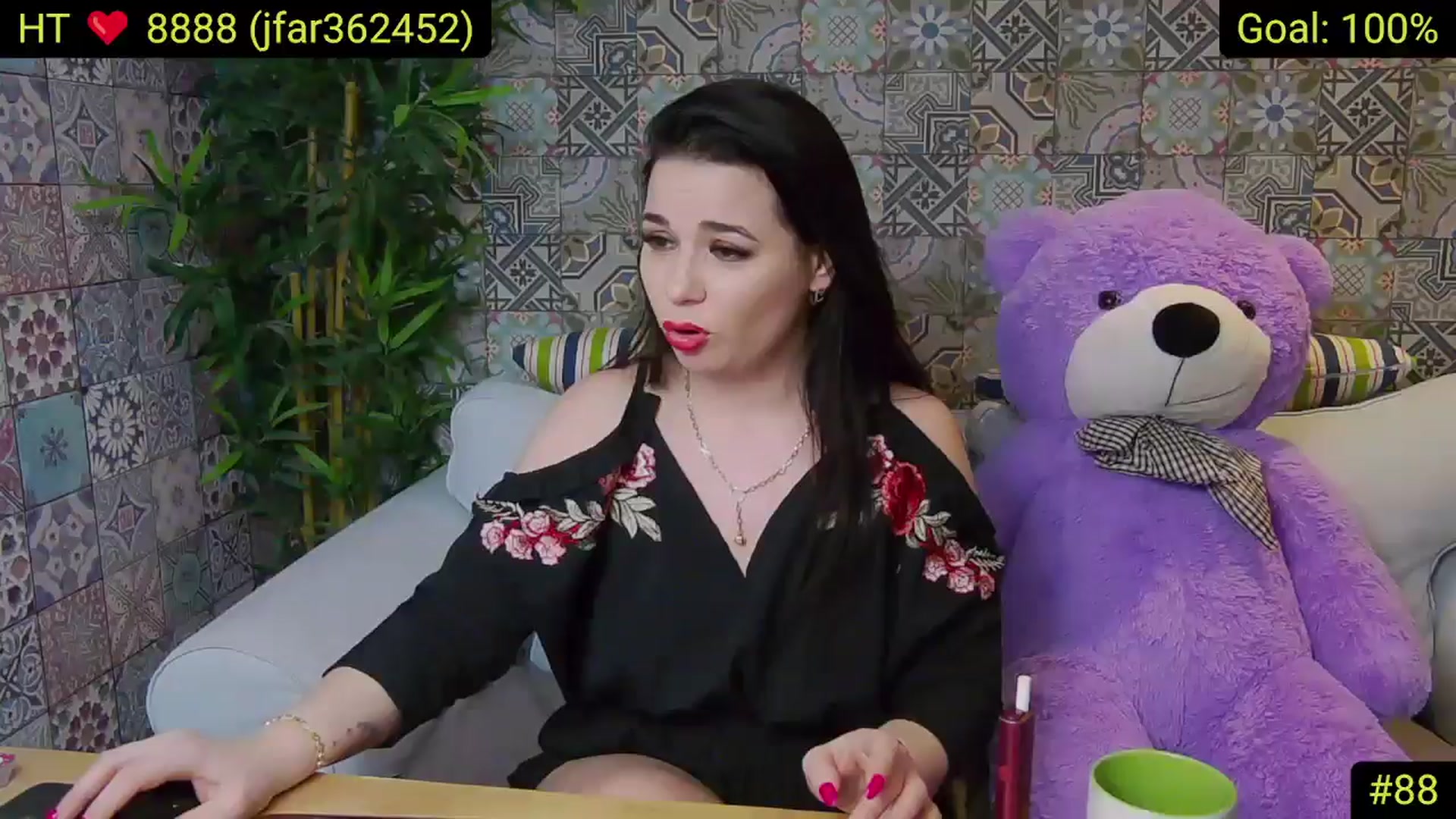 Gallery image thumbnail from AliciaKristal's myfreecams stream on, 04/12/2025, 24:53 image 20 of 20