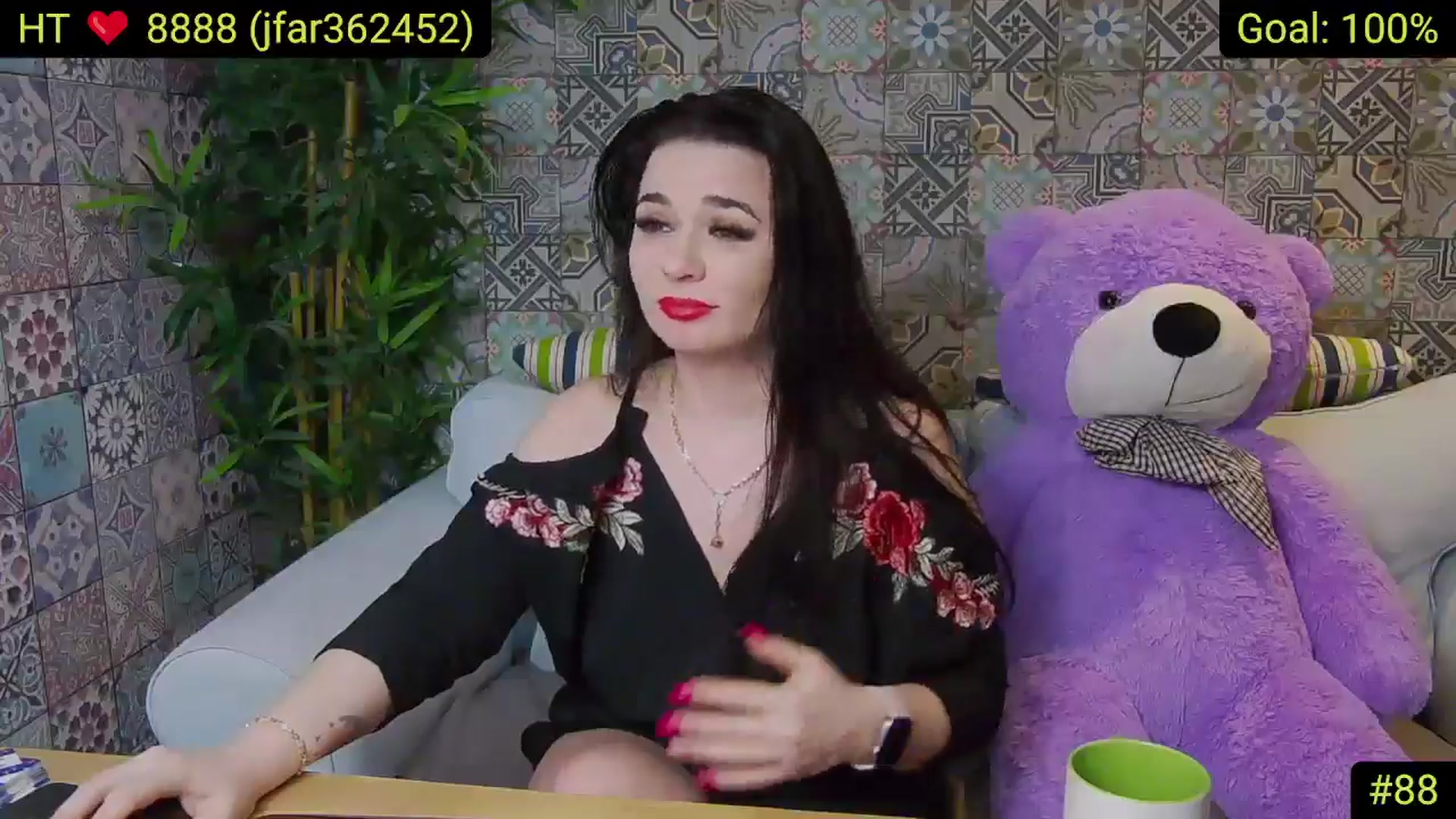 Gallery image thumbnail from AliciaKristal's myfreecams stream on, 04/12/2025, 24:53 image 15 of 20