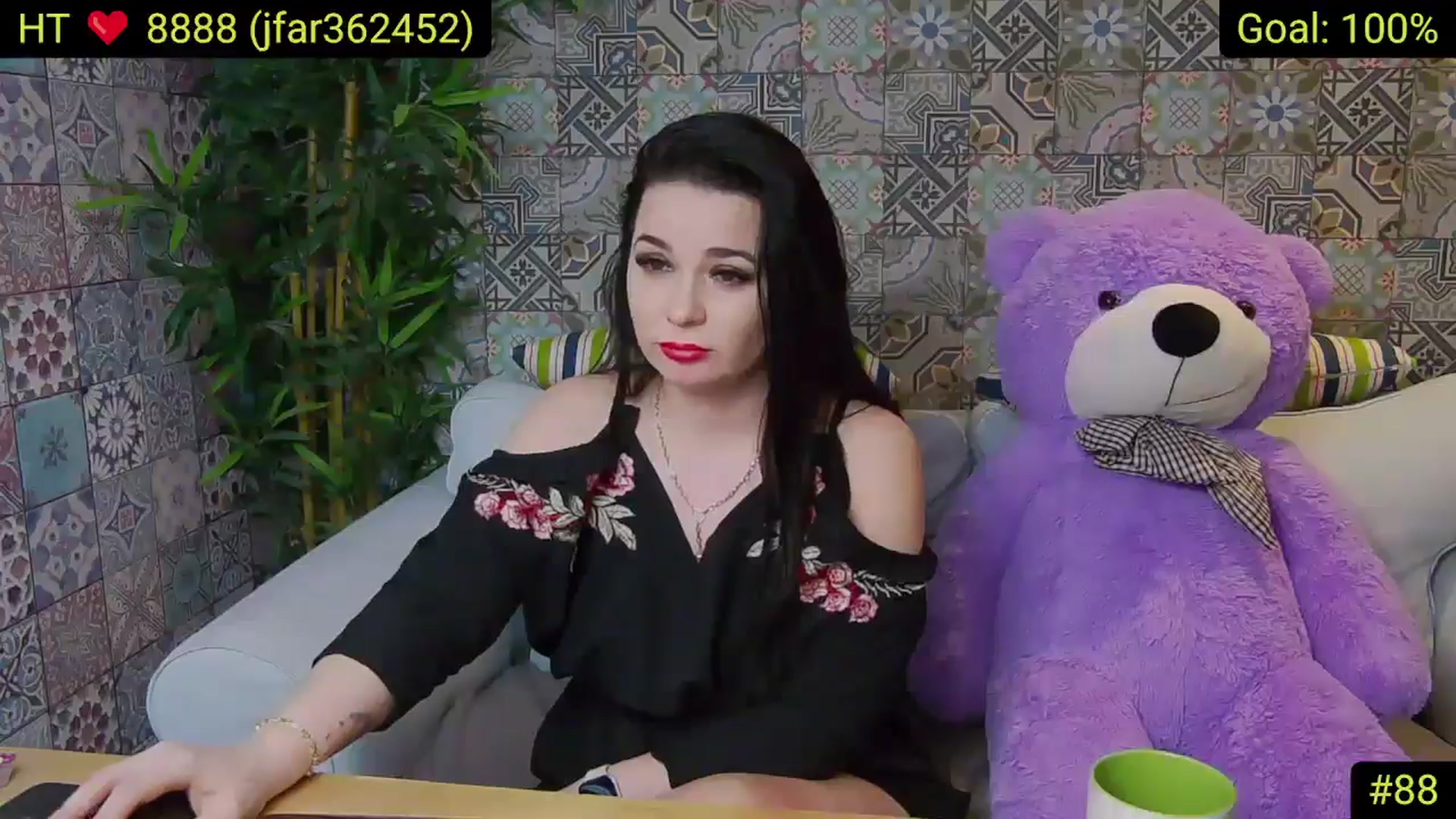 Gallery image thumbnail from AliciaKristal's myfreecams stream on, 04/12/2025, 24:53 image 19 of 20