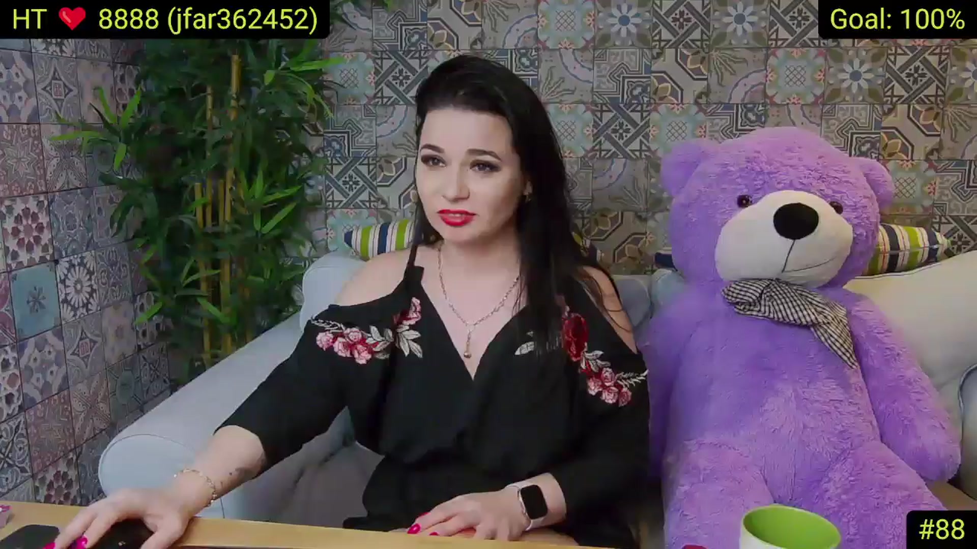 Gallery image thumbnail from AliciaKristal's myfreecams stream on, 04/12/2025, 24:53 image 17 of 20