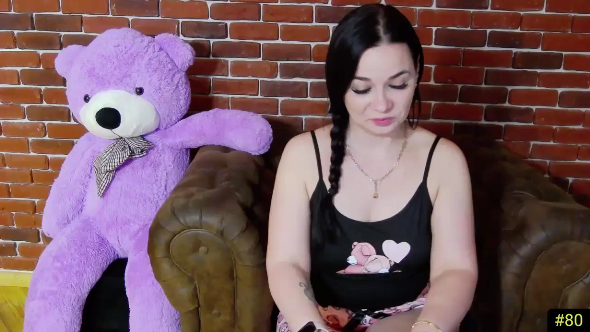 Gallery image thumbnail from AliciaKristal's myfreecams stream on, 04/16/2025, 24:08 image 19 of 20