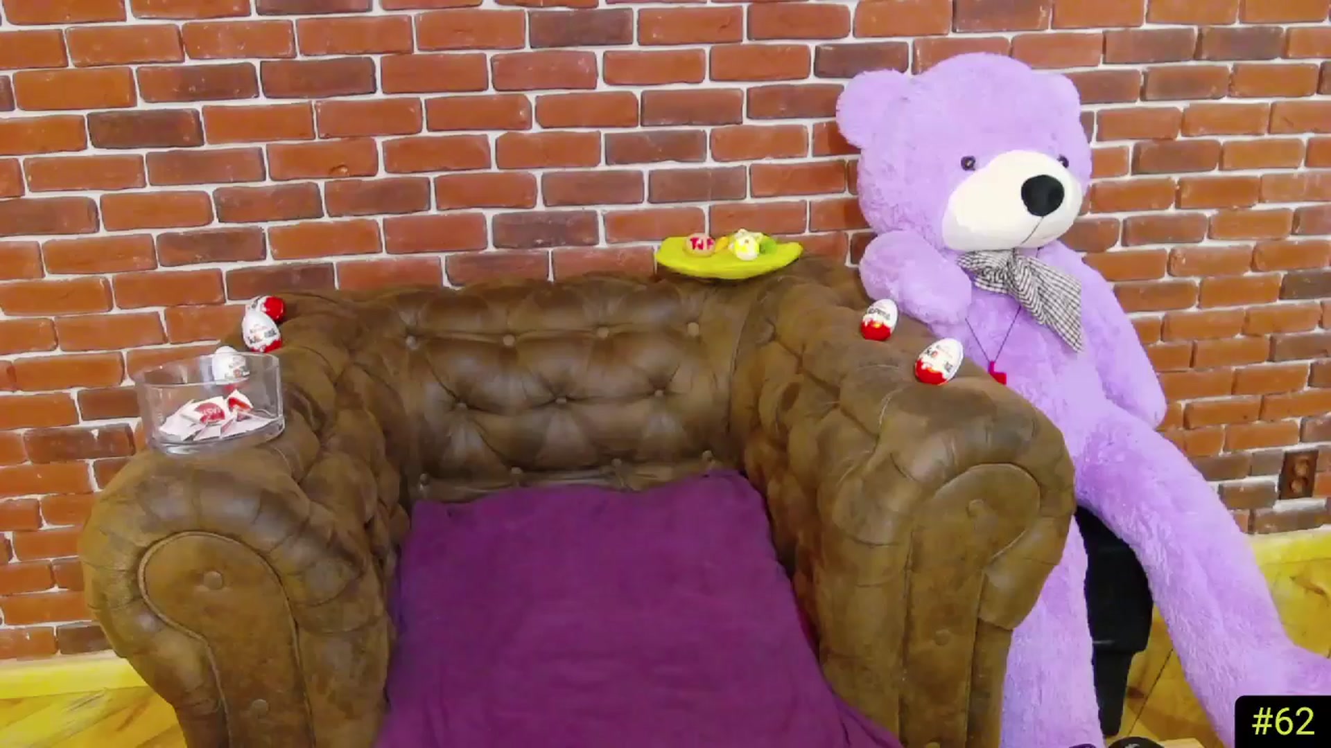 Gallery image thumbnail from AliciaKristal's myfreecams stream on, 04/19/2025, 01:42 image 3 of 20