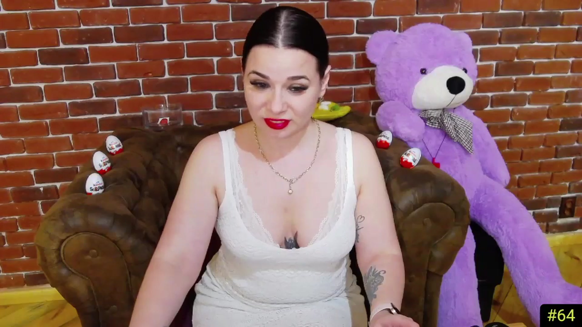 Gallery image thumbnail from AliciaKristal's myfreecams stream on, 04/19/2025, 01:42 image 2 of 20