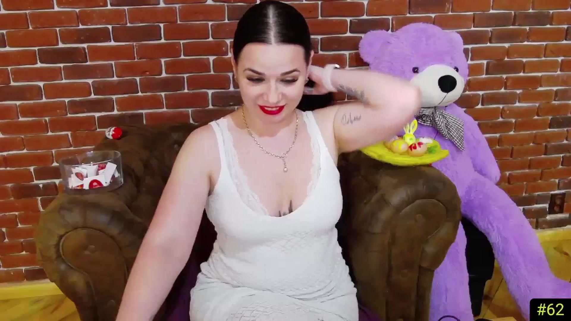 Gallery image thumbnail from AliciaKristal's myfreecams stream on, 04/19/2025, 01:42 image 9 of 20