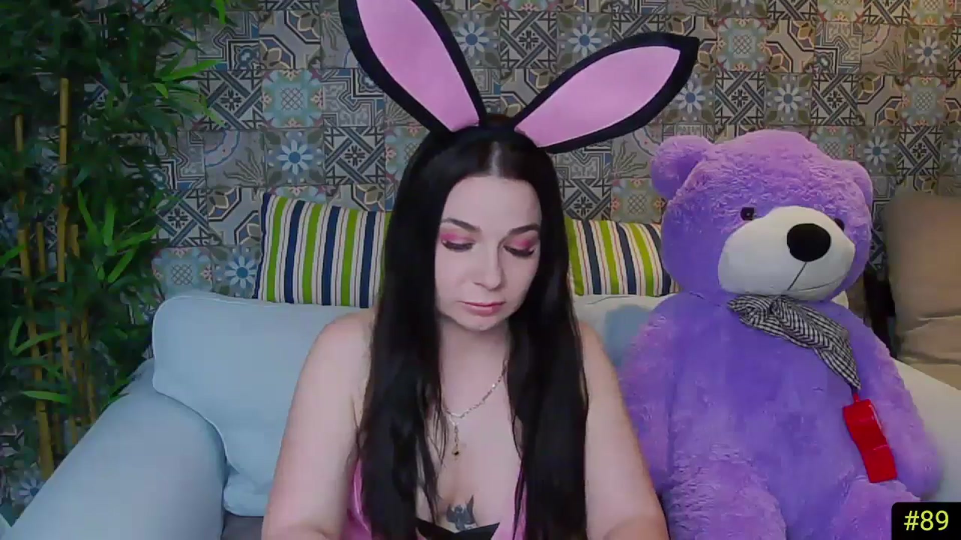 Gallery image thumbnail from AliciaKristal's myfreecams stream on, 04/23/2025, 24:08 image 7 of 20