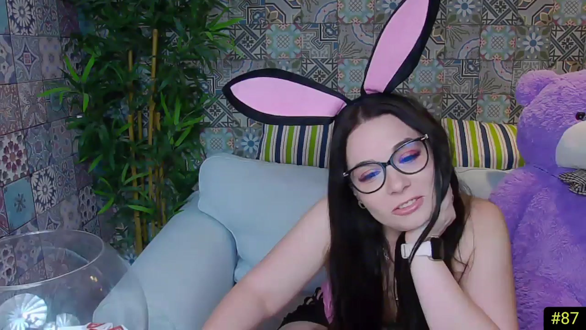 Gallery image thumbnail from AliciaKristal's myfreecams stream on, 04/23/2025, 24:08 image 17 of 20