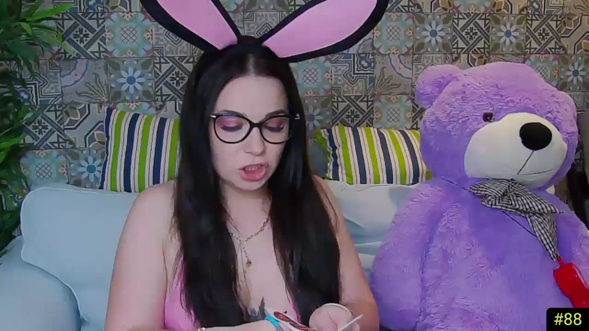 Gallery image thumbnail from AliciaKristal's myfreecams stream on, 04/23/2025, 24:08 image 11 of 20