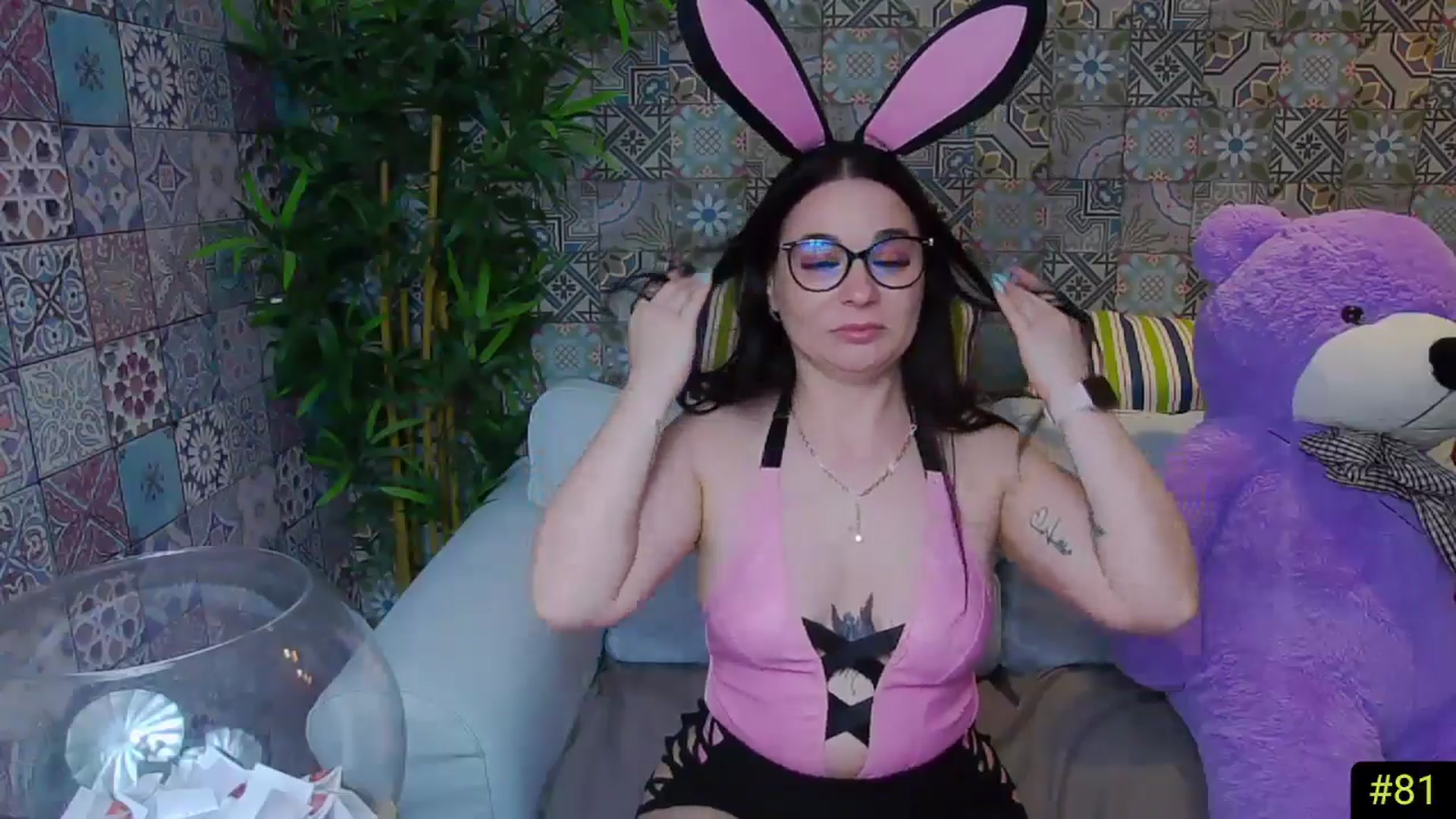 Gallery image thumbnail from AliciaKristal's myfreecams stream on, 04/23/2025, 03:42 image 18 of 20