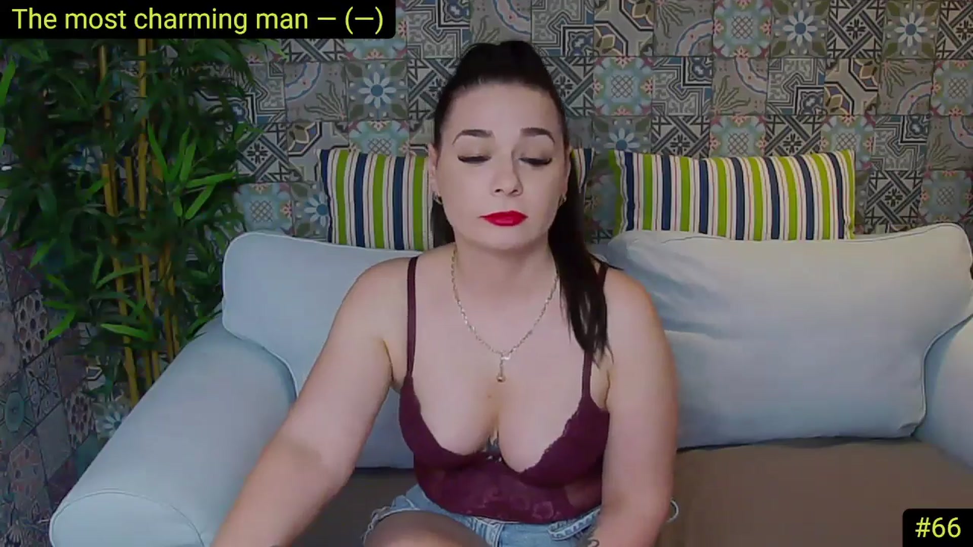 Gallery image thumbnail from AliciaKristal's myfreecams stream on, 04/25/2025, 16:57 image 9 of 20