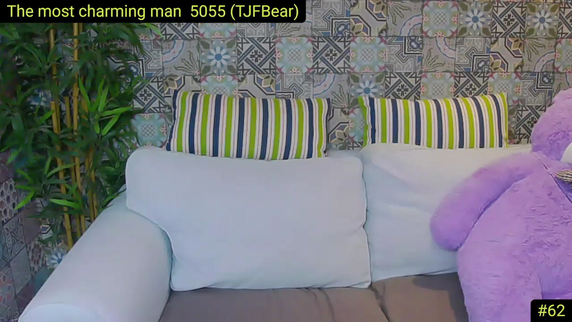 Gallery image thumbnail from AliciaKristal's myfreecams stream on, 04/25/2025, 23:14 image 12 of 20