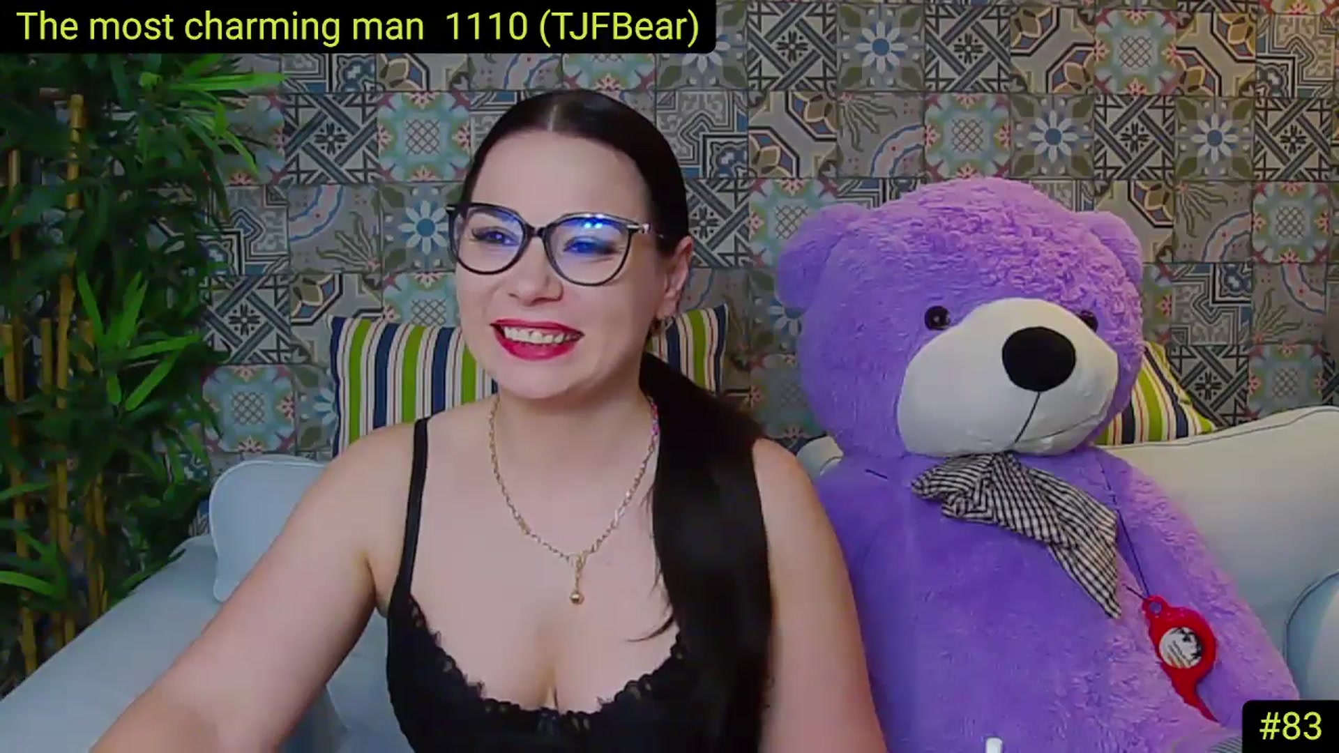 Gallery image thumbnail from AliciaKristal's myfreecams stream on, 04/29/2025, 22:18 image 15 of 20