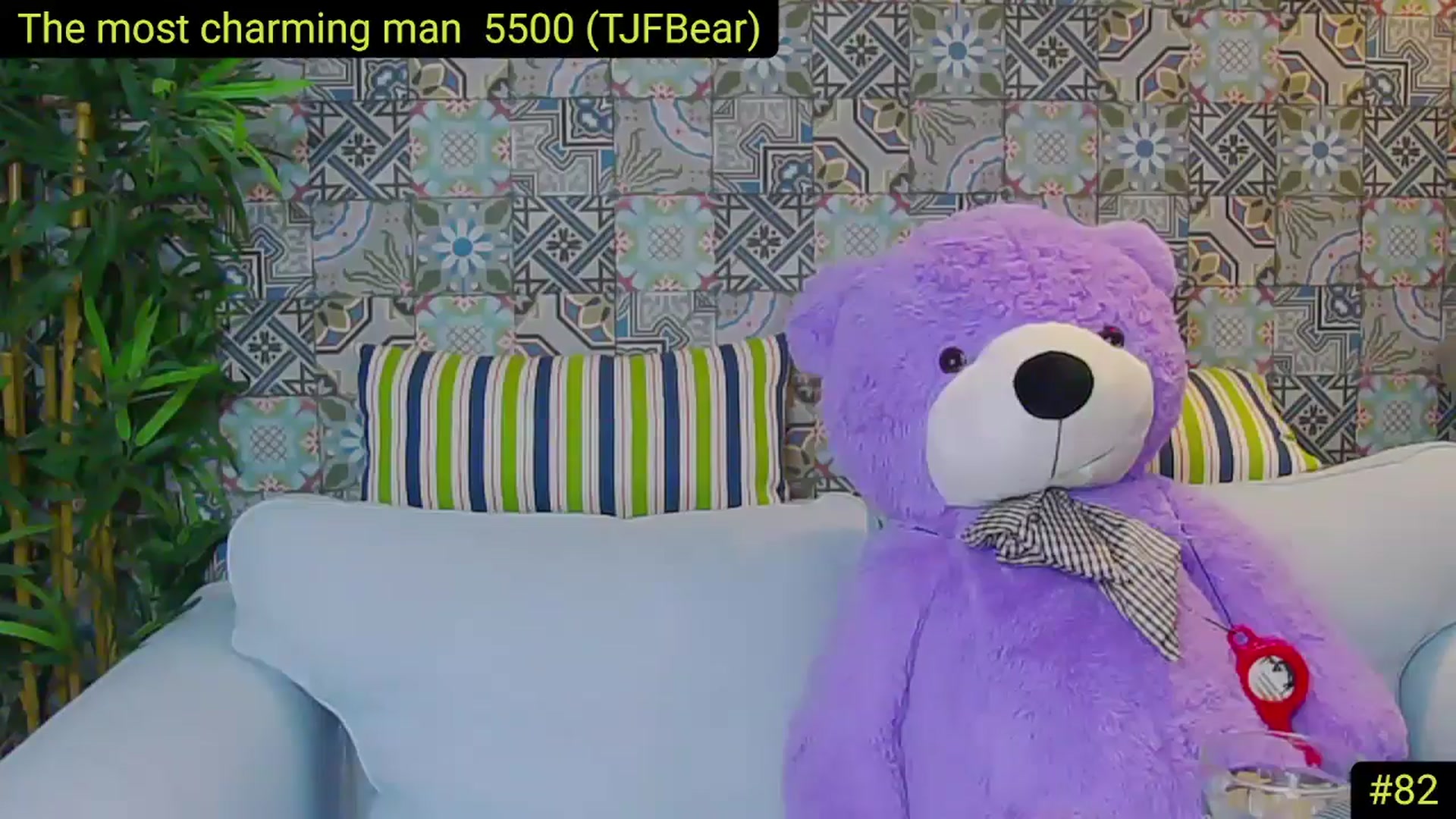 Gallery image thumbnail from AliciaKristal's myfreecams stream on, 04/30/2025, 24:01 image 3 of 20