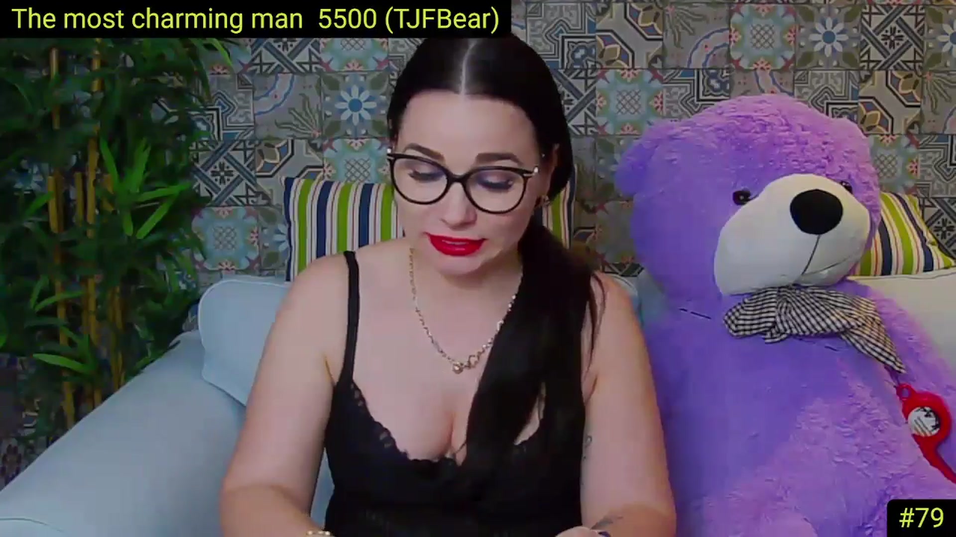 Gallery image thumbnail from AliciaKristal's myfreecams stream on, 04/30/2025, 01:01 image 19 of 20