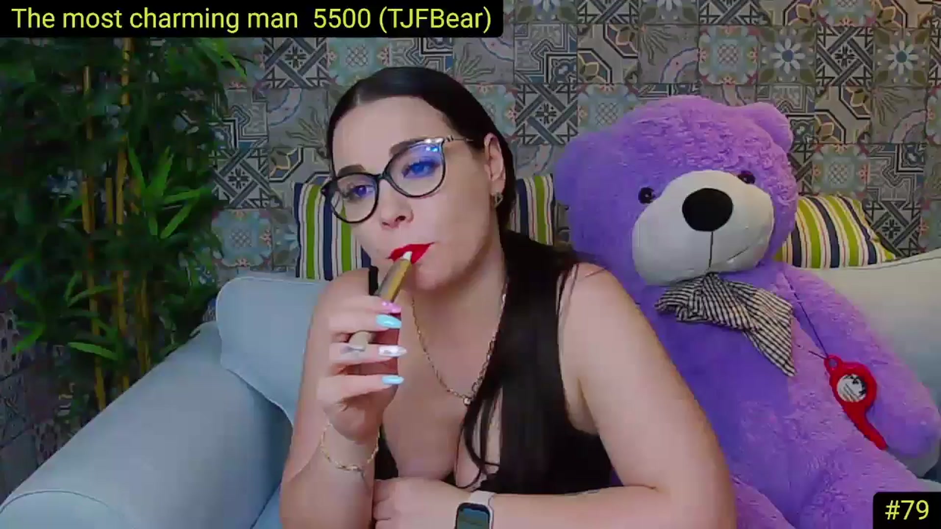Gallery image thumbnail from AliciaKristal's myfreecams stream on, 04/30/2025, 01:01 image 12 of 20