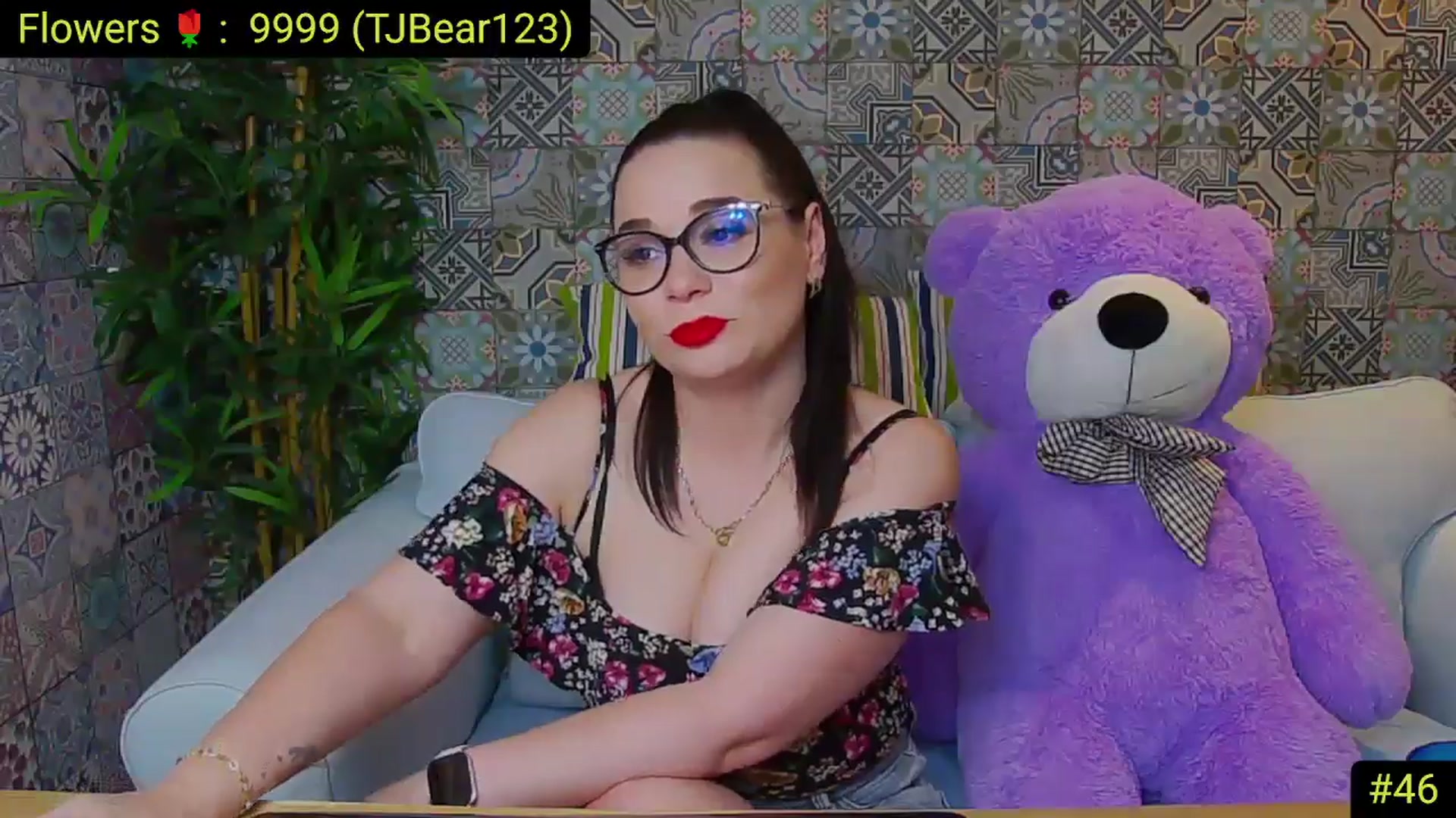 Gallery image thumbnail from AliciaKristal's myfreecams stream on, 05/02/2025, 24:23 image 12 of 20