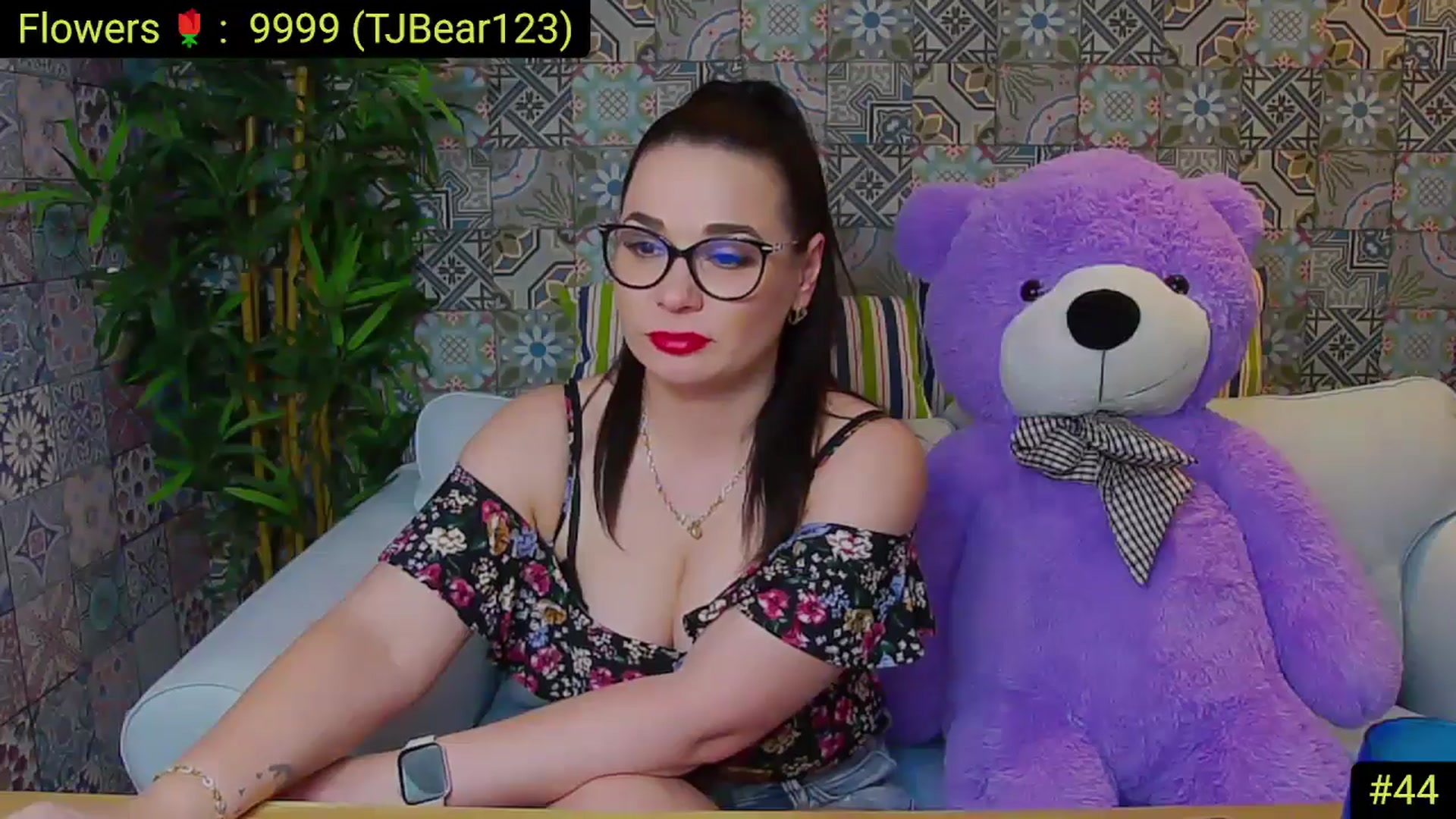 Gallery image thumbnail from AliciaKristal's myfreecams stream on, 05/02/2025, 24:23 image 10 of 20