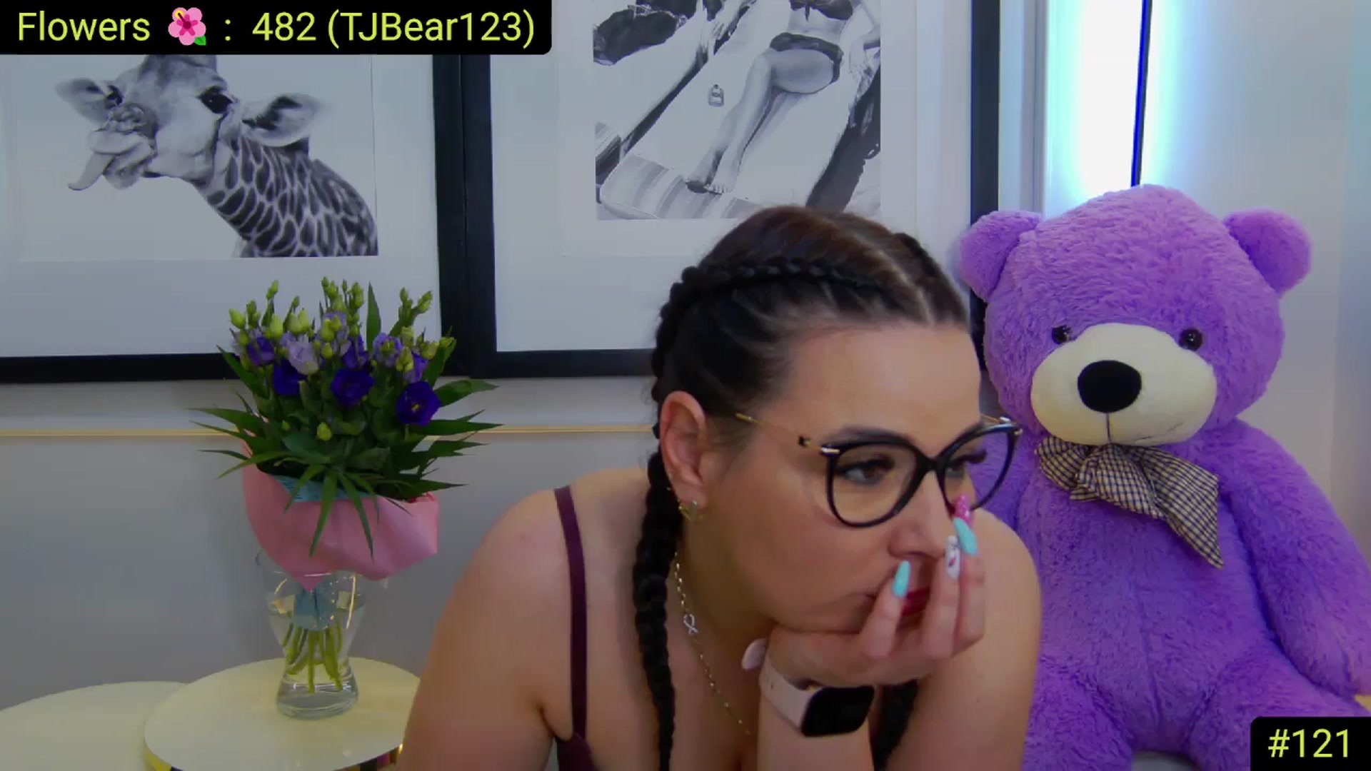 Gallery image thumbnail from AliciaKristal's myfreecams stream on, 05/02/2025, 23:05 image 12 of 20