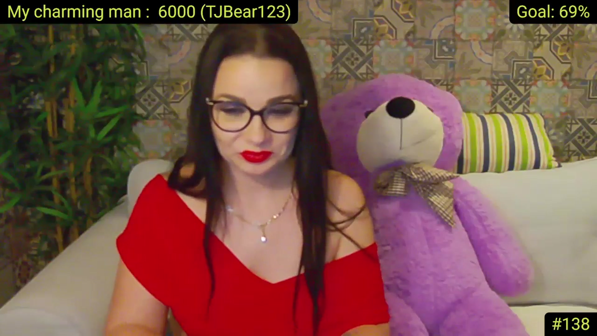Gallery image thumbnail from AliciaKristal's myfreecams stream on, 05/15/2025, 01:51 image 7 of 20