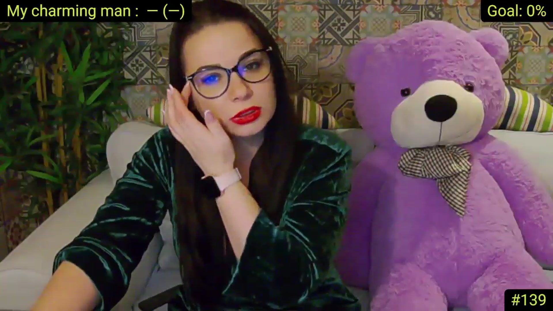 Gallery image thumbnail from AliciaKristal's myfreecams stream on, 05/15/2025, 23:35 image 11 of 20
