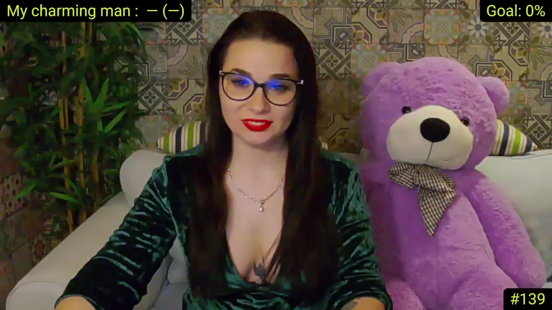 Gallery image thumbnail from AliciaKristal's myfreecams stream on, 05/15/2025, 23:35 image 8 of 20