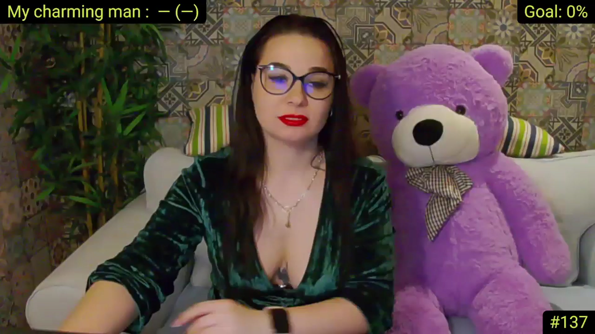 Gallery image thumbnail from AliciaKristal's myfreecams stream on, 05/15/2025, 23:35 image 1 of 20