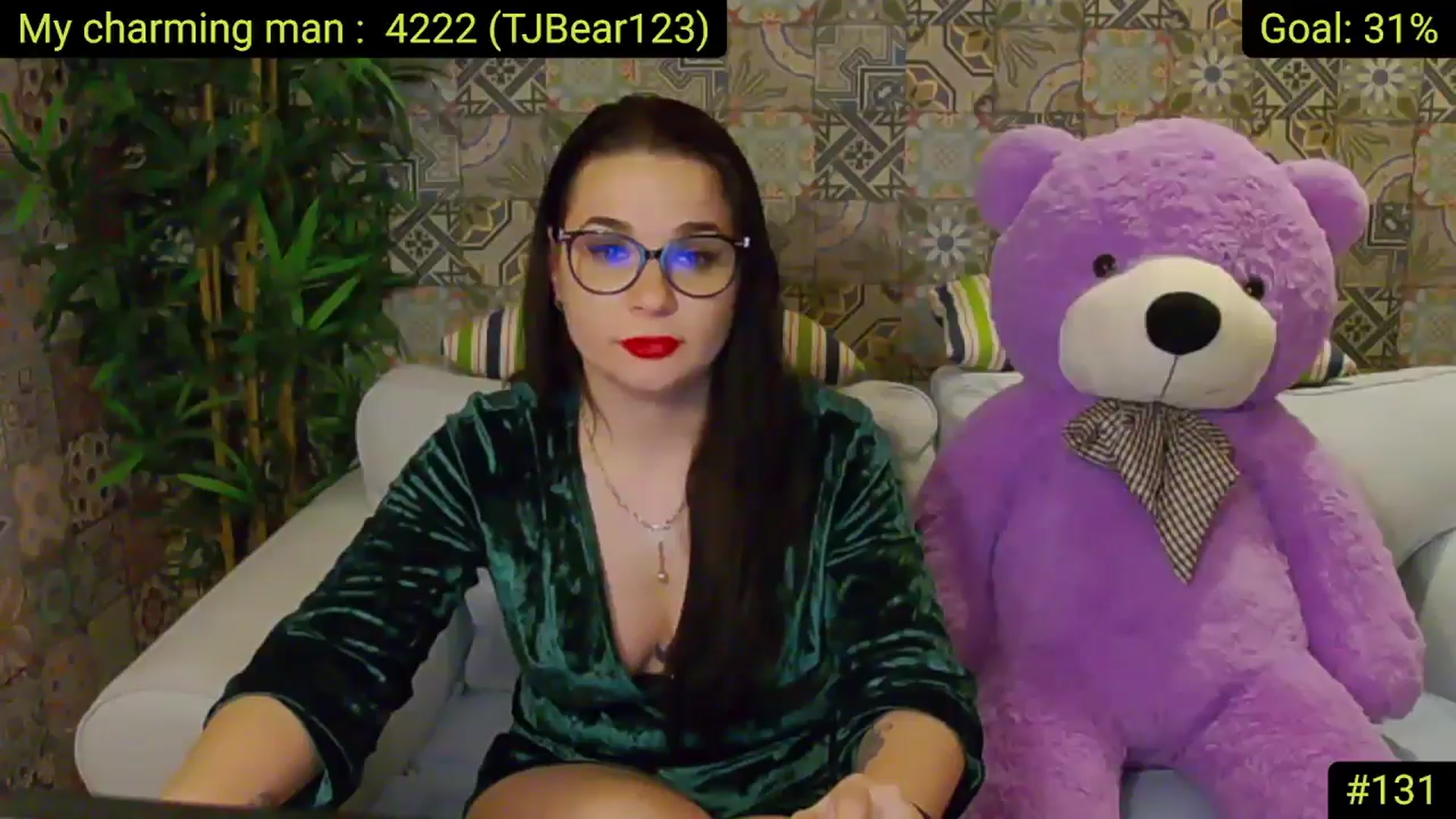 Gallery image thumbnail from AliciaKristal's myfreecams stream on, 05/15/2025, 23:35 image 19 of 20