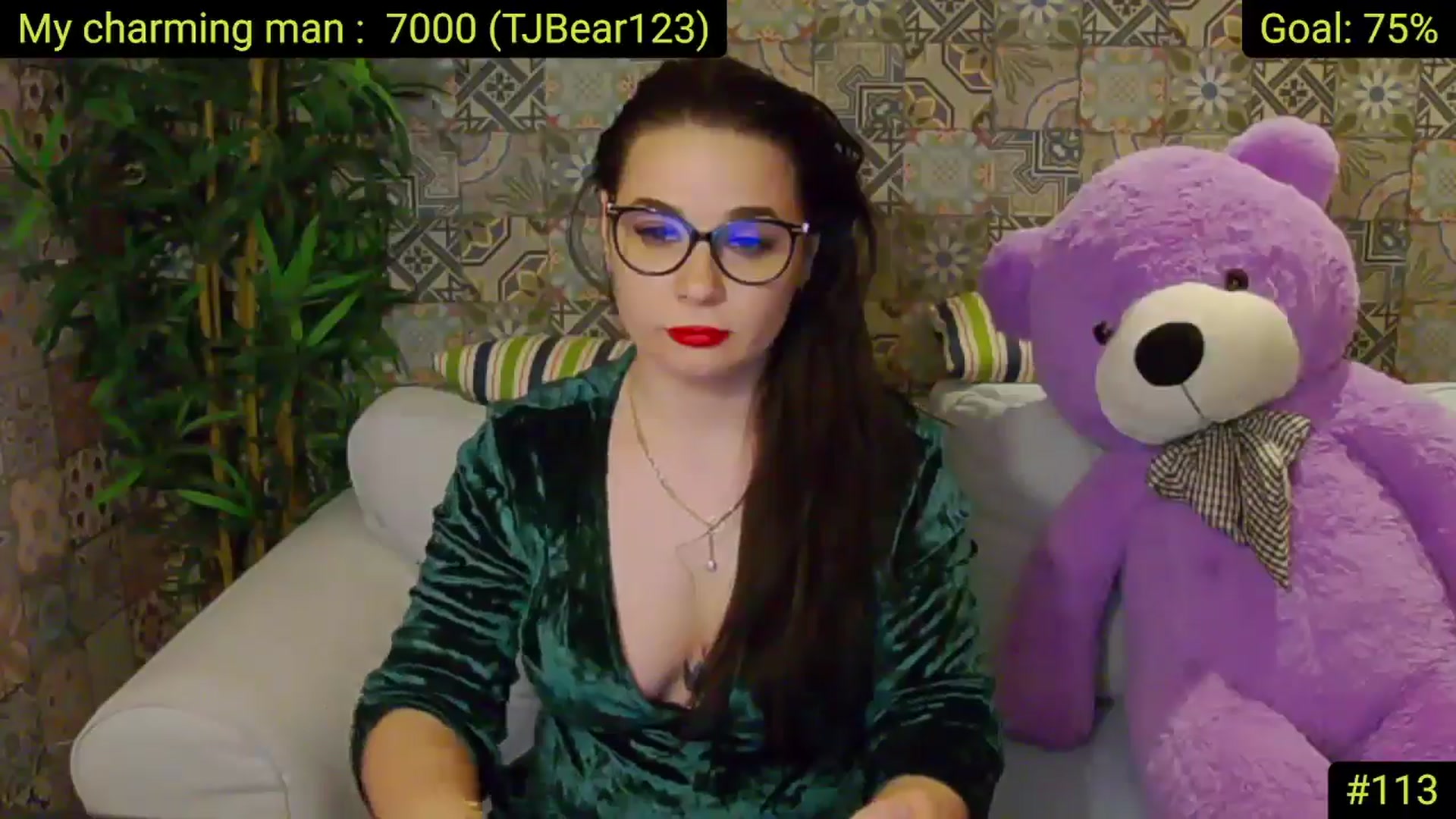 Gallery image thumbnail from AliciaKristal's myfreecams stream on, 05/16/2025, 01:16 image 12 of 20