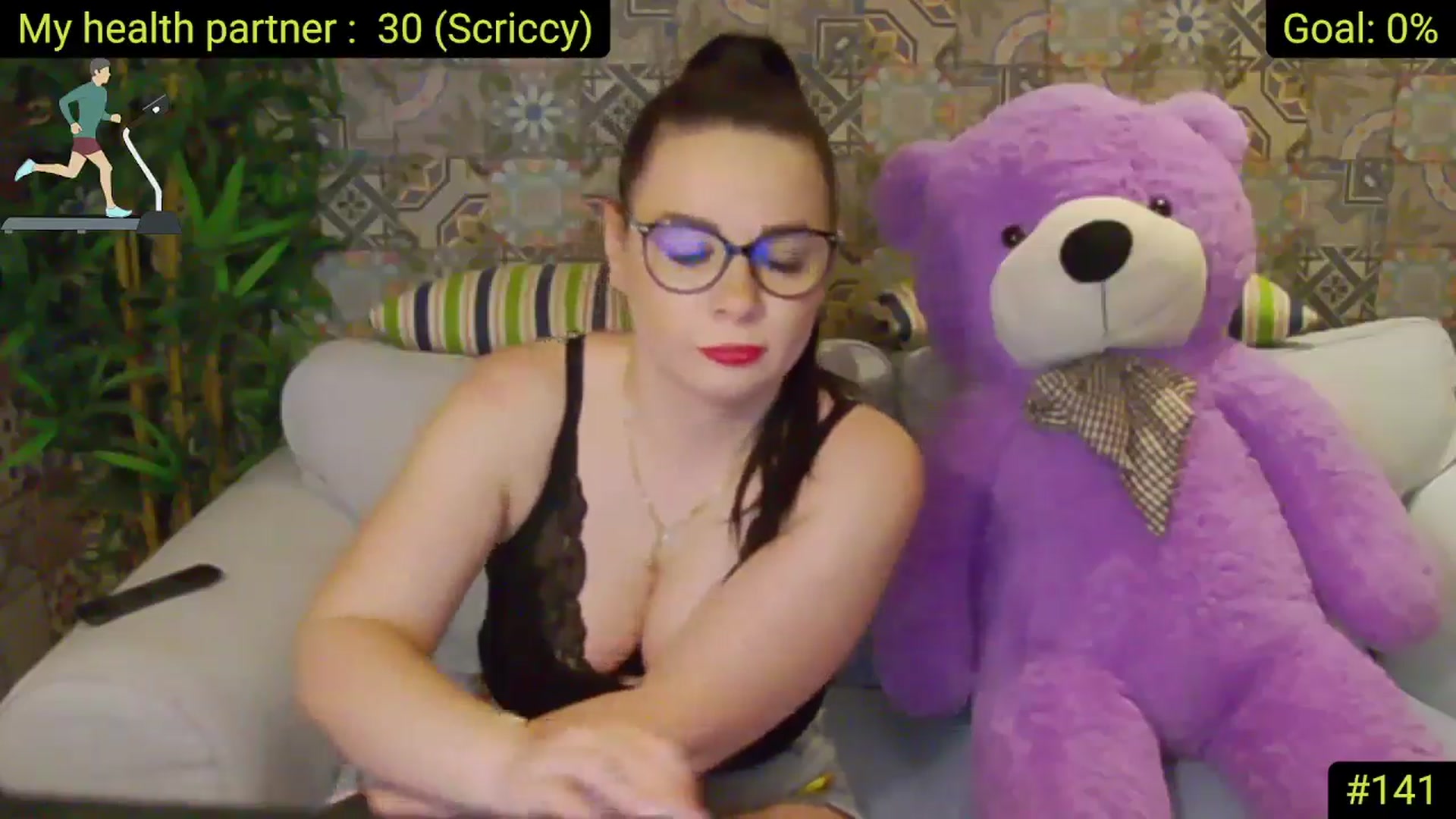 Gallery image thumbnail from AliciaKristal's myfreecams stream on, 05/19/2025, 24:35 image 14 of 20