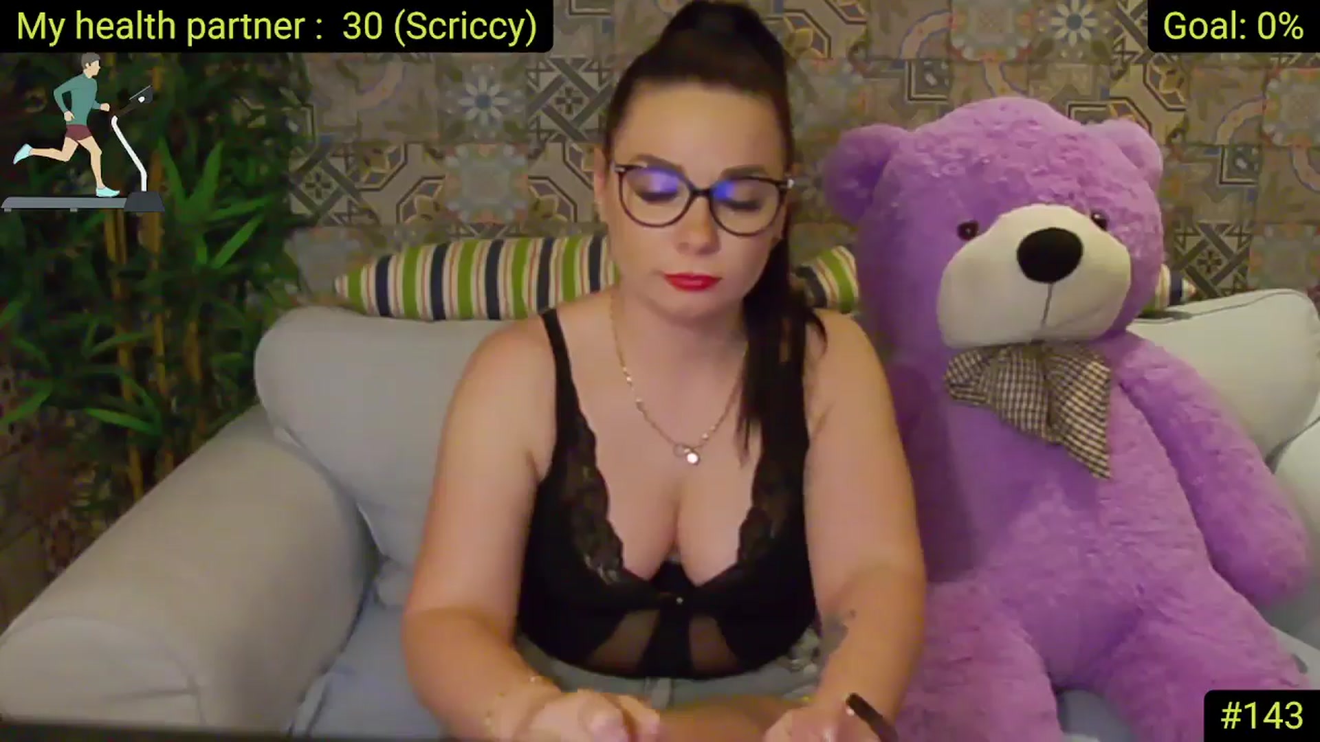 Gallery image thumbnail from AliciaKristal's myfreecams stream on, 05/19/2025, 24:35 image 17 of 20