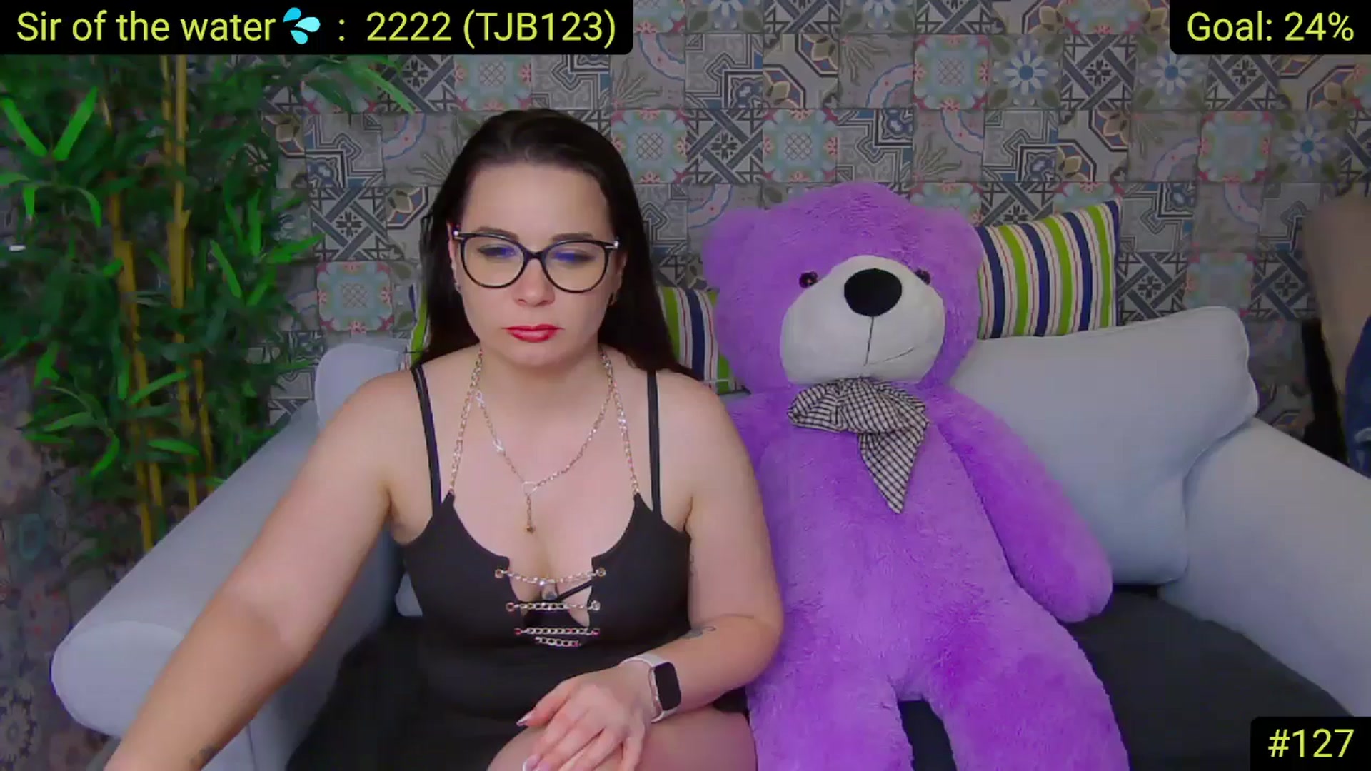 Gallery image thumbnail from AliciaKristal's myfreecams stream on, 05/24/2025, 03:52 image 17 of 20