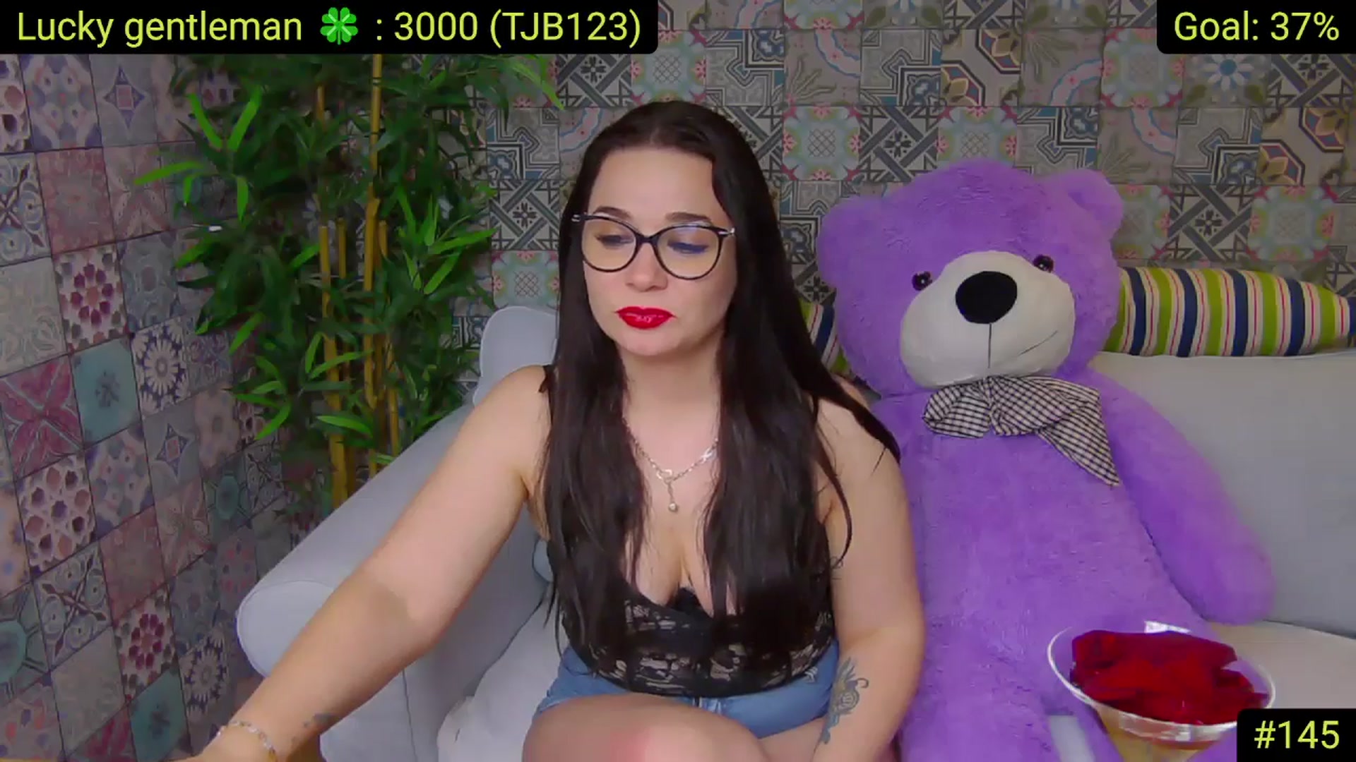 Gallery image thumbnail from AliciaKristal's myfreecams stream on, 05/27/2025, 23:56 image 11 of 20