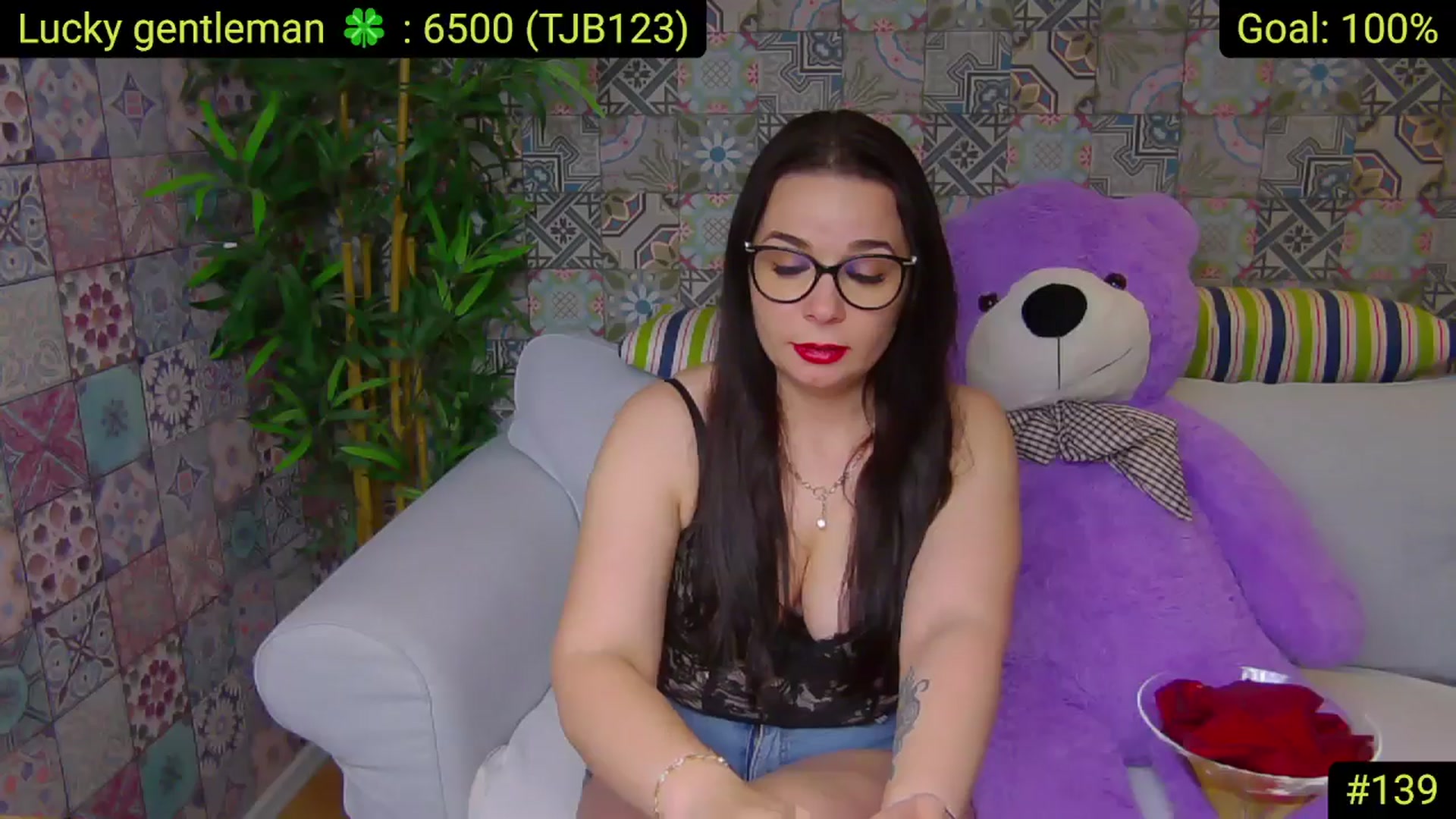 Gallery image thumbnail from AliciaKristal's myfreecams stream on, 05/27/2025, 23:56 image 16 of 20