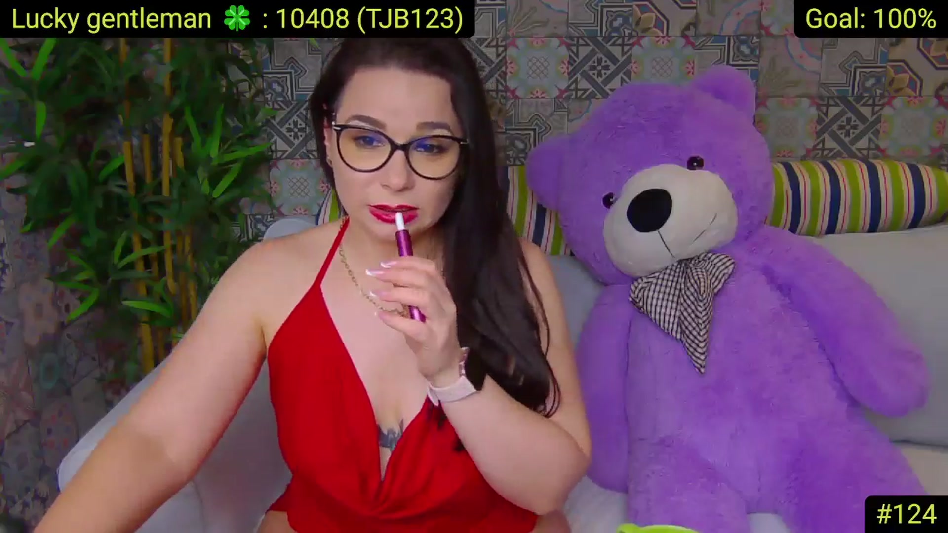 Gallery image thumbnail from AliciaKristal's myfreecams stream on, 05/28/2025, 23:10 image 17 of 20