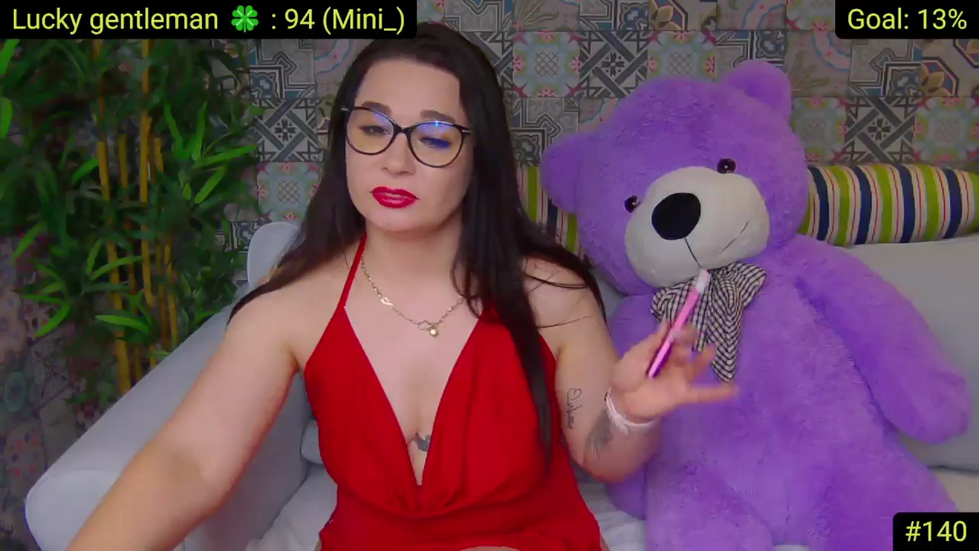 Gallery image thumbnail from AliciaKristal's myfreecams stream on, 05/28/2025, 23:10 image 14 of 20