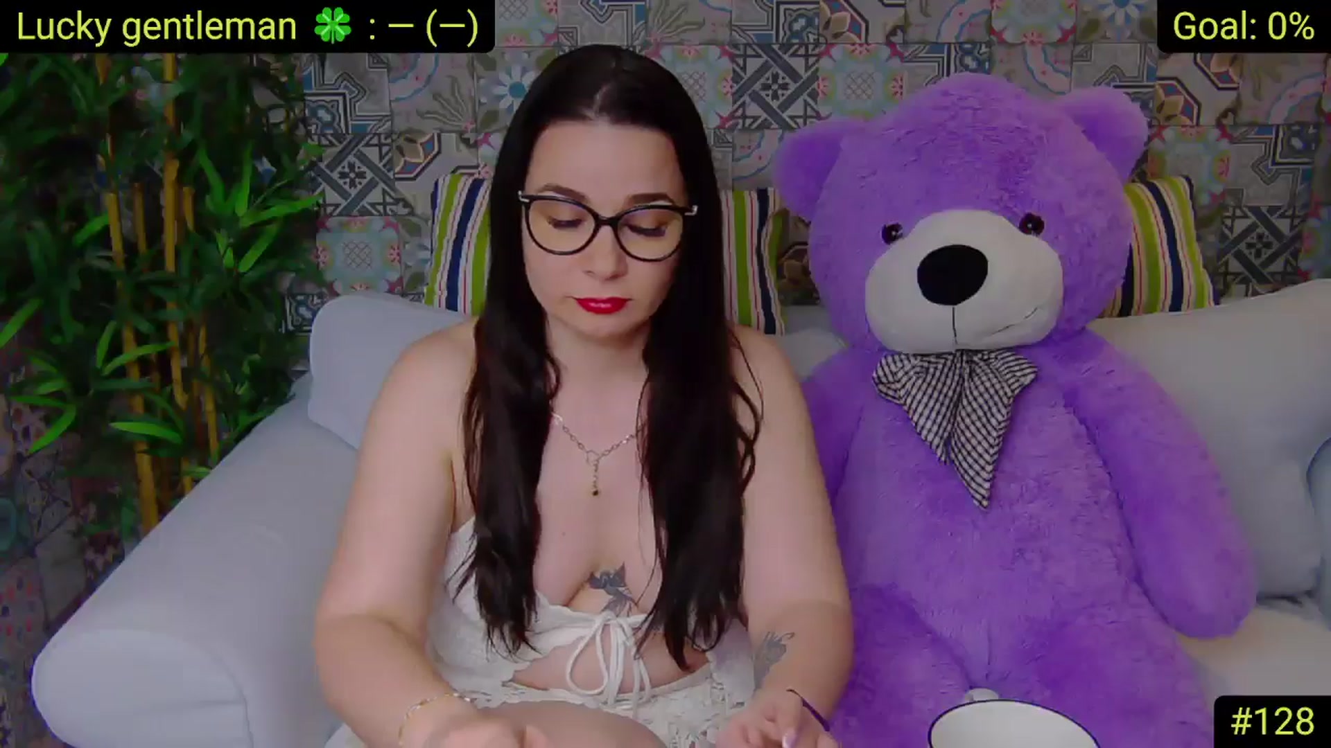 Gallery image thumbnail from AliciaKristal's myfreecams stream on, 05/30/2025, 23:35 image 9 of 20