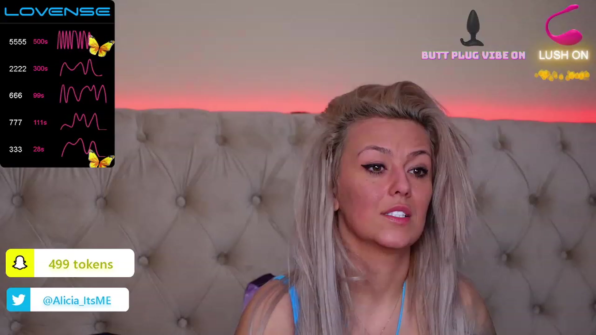 Gallery image thumbnail from AliciaRey's myfreecams stream on, 02/17/2023, 08:47 image 1 of 20