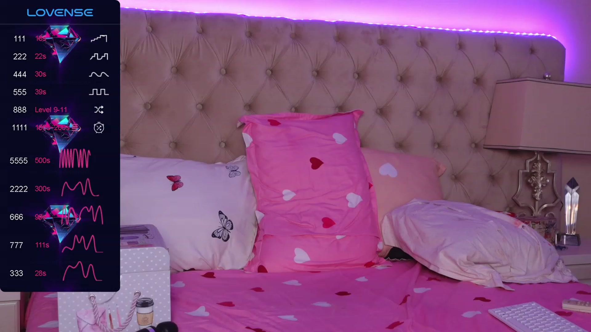 Gallery image thumbnail from AliciaRey's myfreecams stream on, 02/18/2024, 13:19 image 6 of 20