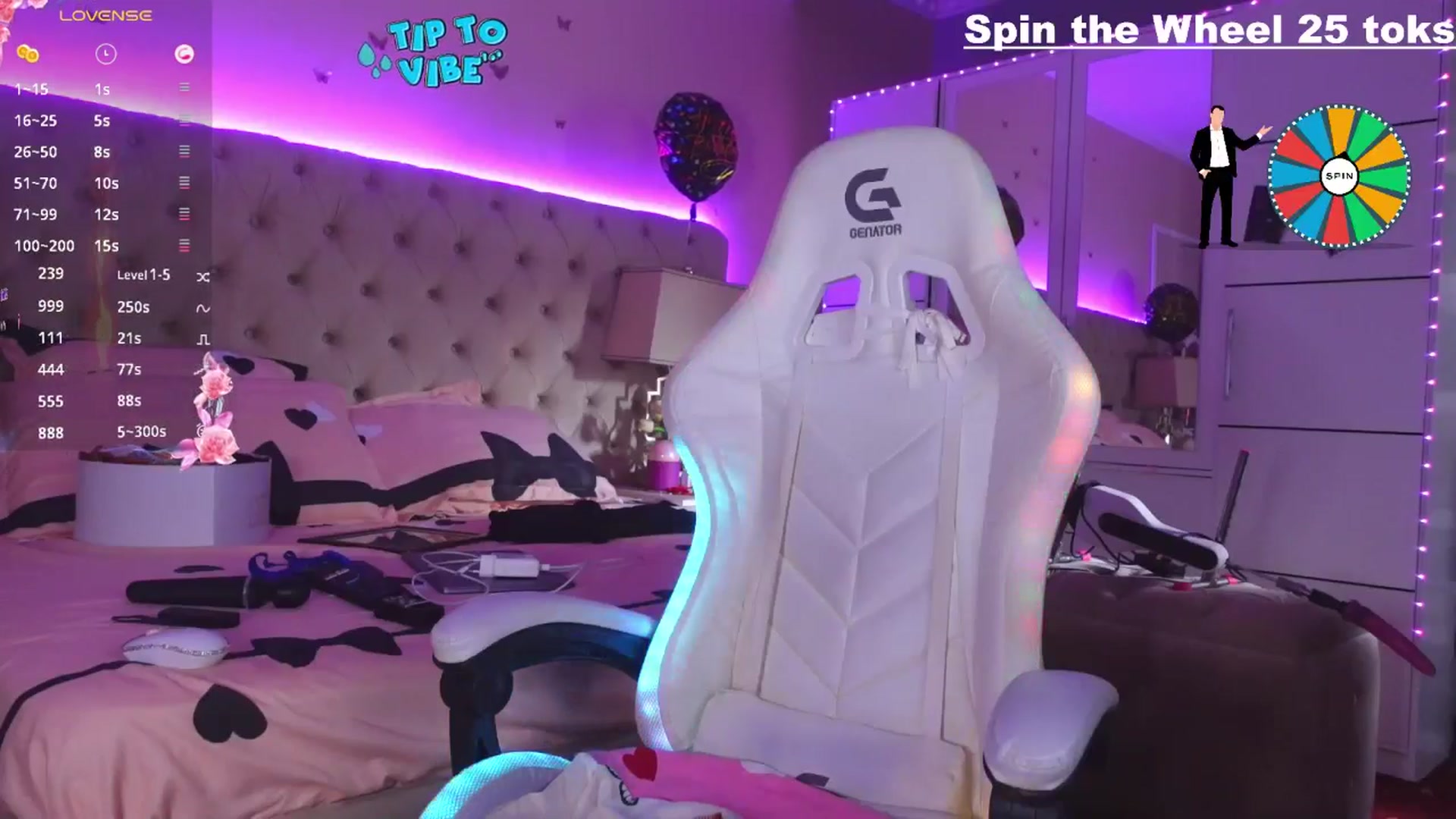 Gallery image thumbnail from AliciaRey's myfreecams stream on, 03/30/2025, 14:39 image 4 of 20