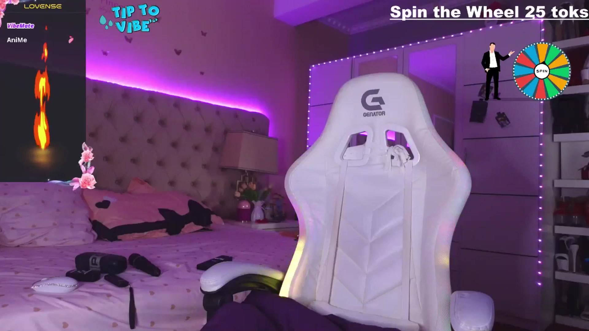 Gallery image thumbnail from AliciaRey's myfreecams stream on, 04/18/2025, 13:56 image 15 of 20