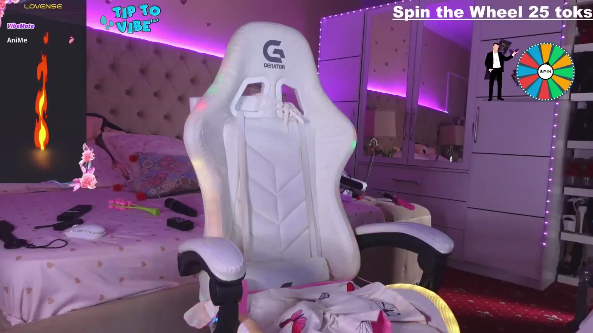 Gallery image thumbnail from AliciaRey's myfreecams stream on, 04/27/2025, 12:37 image 5 of 20