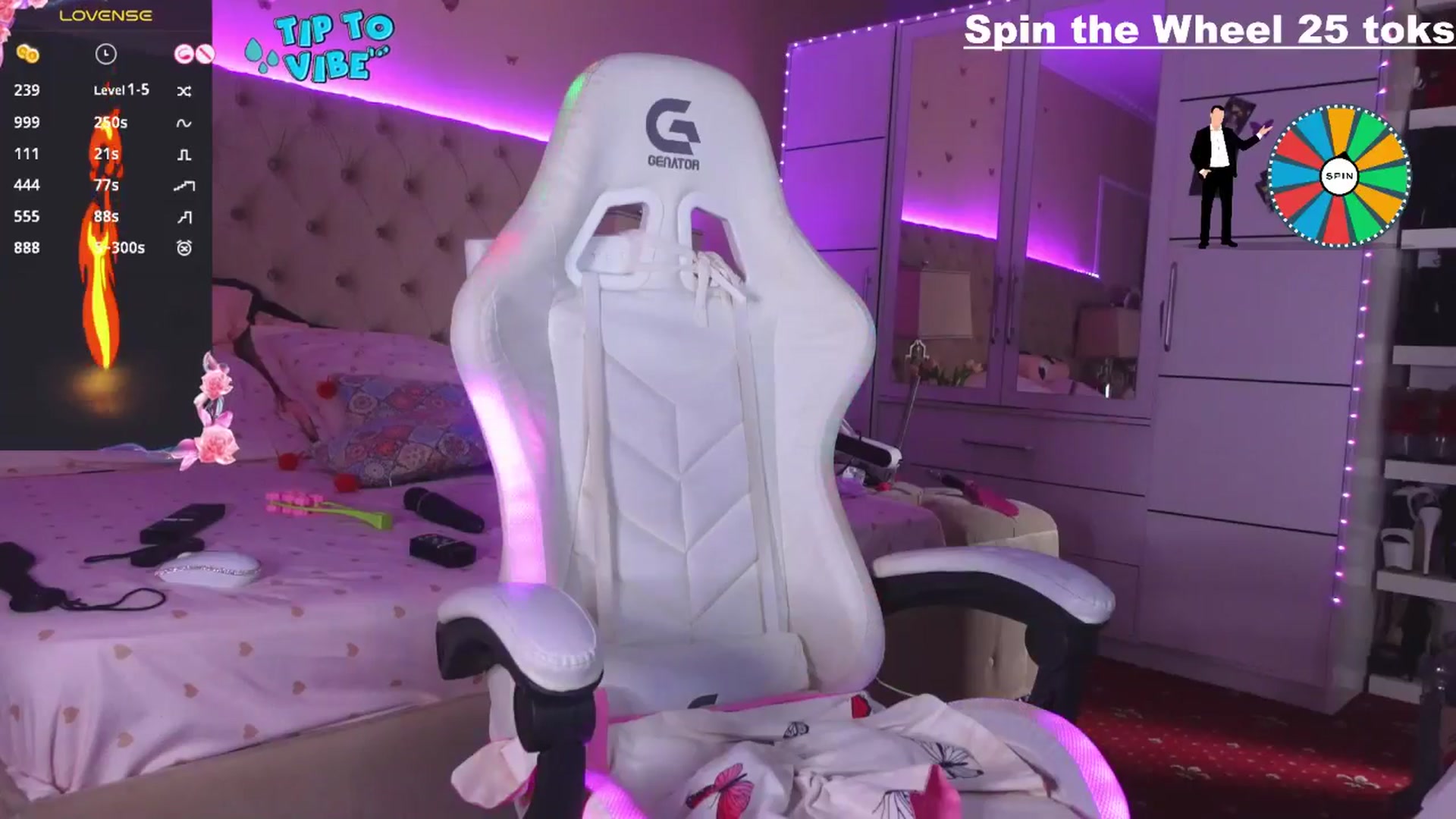 Gallery image thumbnail from AliciaRey's myfreecams stream on, 04/27/2025, 12:37 image 3 of 20