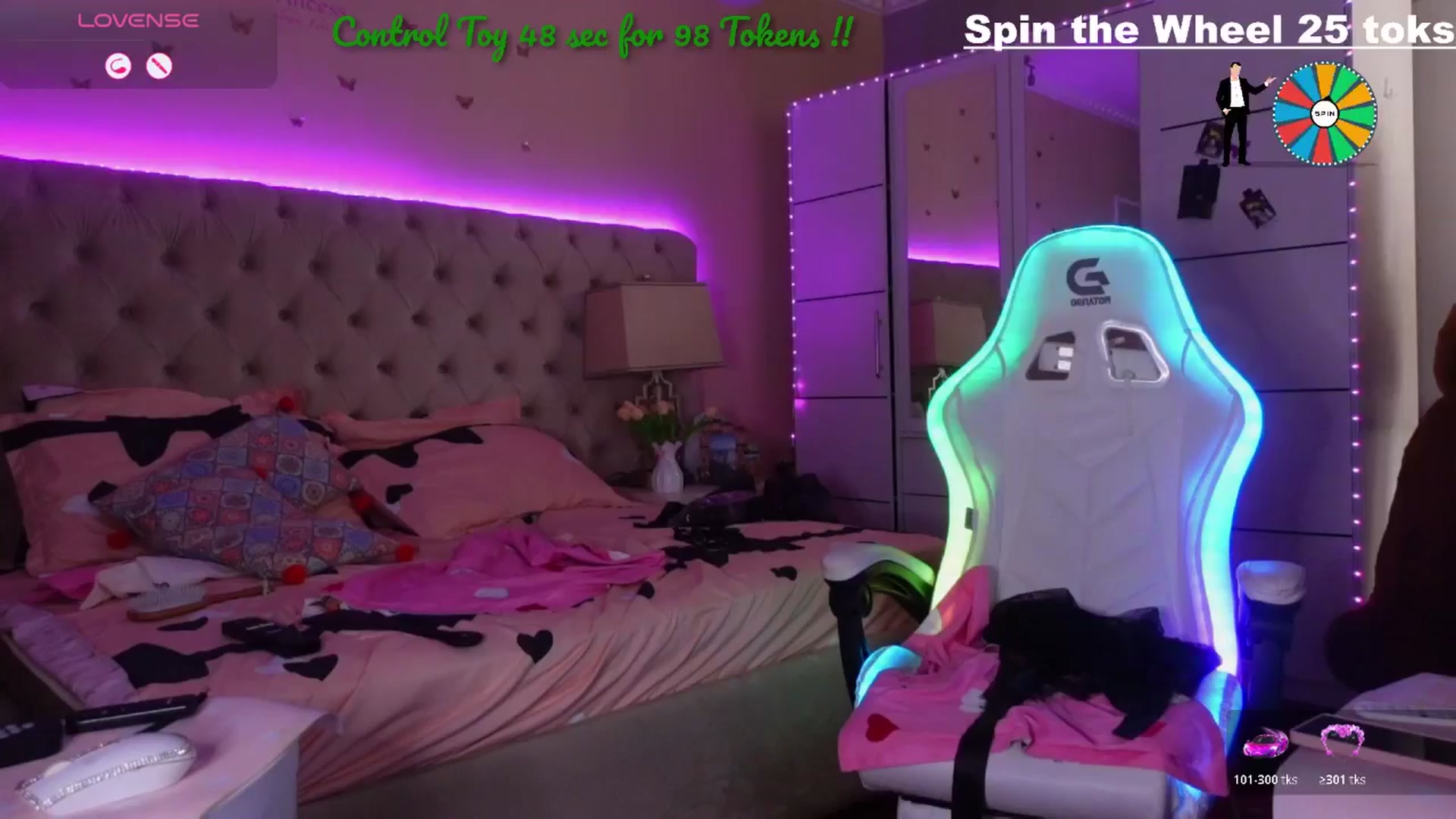 Gallery image thumbnail from AliciaRey's myfreecams stream on, 10/26/2025, 10:39 image 12 of 20